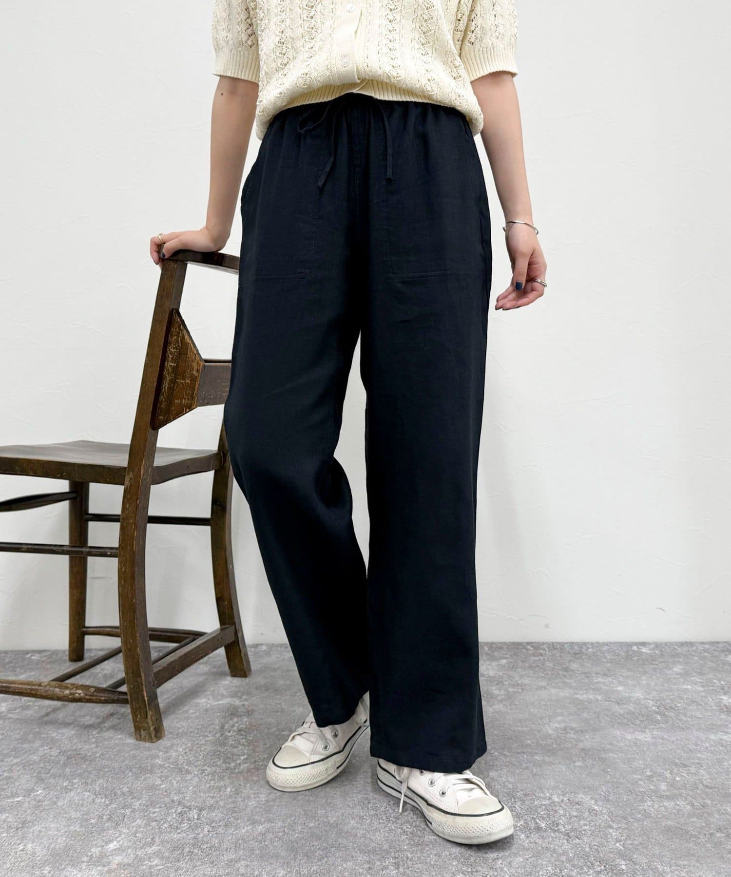 ◇GEVACO◇【2025 SS】通気性の良い素材感で春夏にぴったりのリネンパンツ●point・洗練されたシルエットの抜け感のあるリネンパンツです・後ろポケットのGEVACOのワッペンがワンポイント！