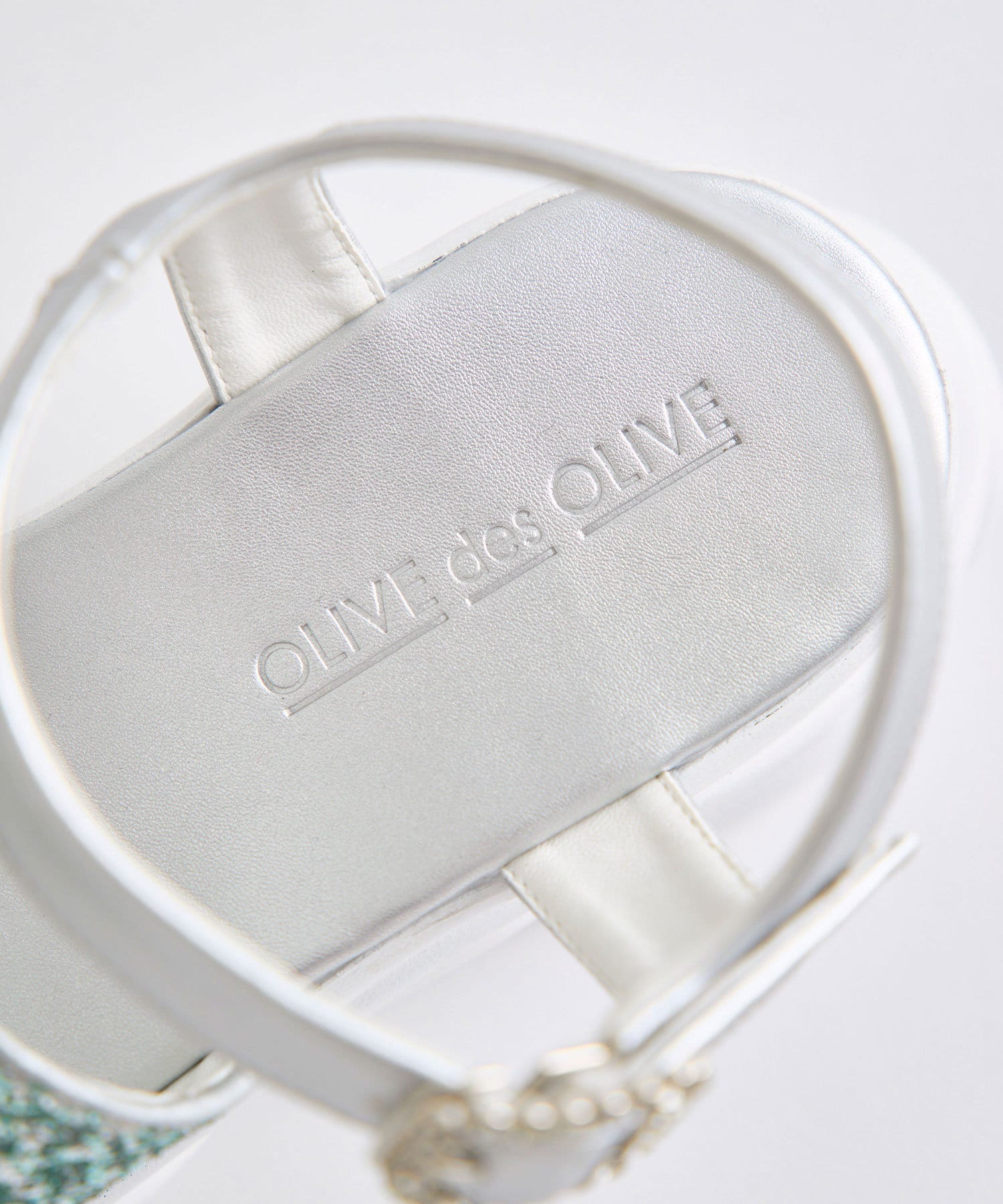 NICE CLAUP / OLIVE des OLIVE OUTLET(ナイスクラップ  / オリーブ デ オリーブ アウトレット) 【OLIVE des OLIVE】グリッターサンダル
