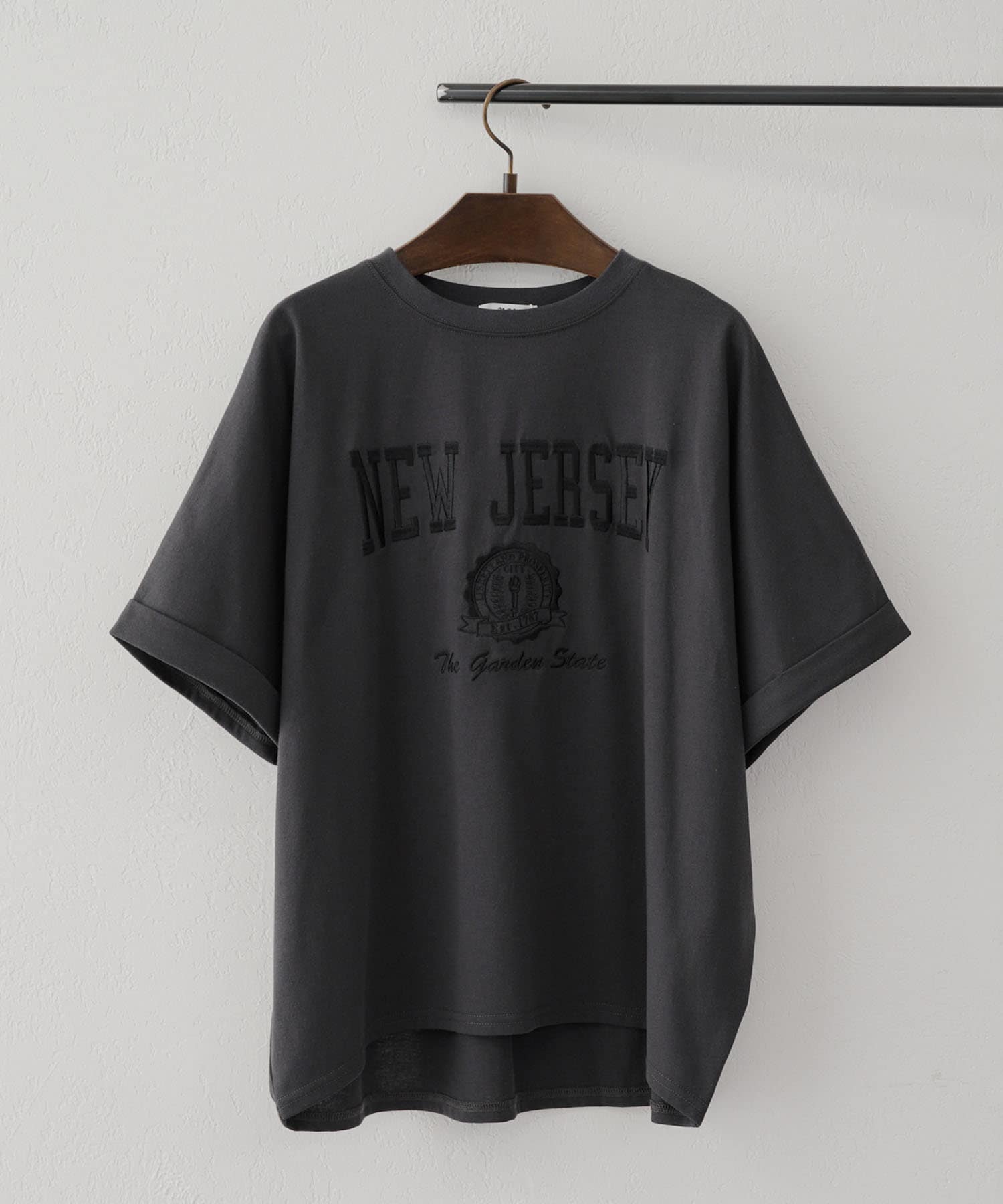 Remind me and forever(リマインドミーアンドフォーエバー) 【NAO】後ギャザードルマンTシャツ