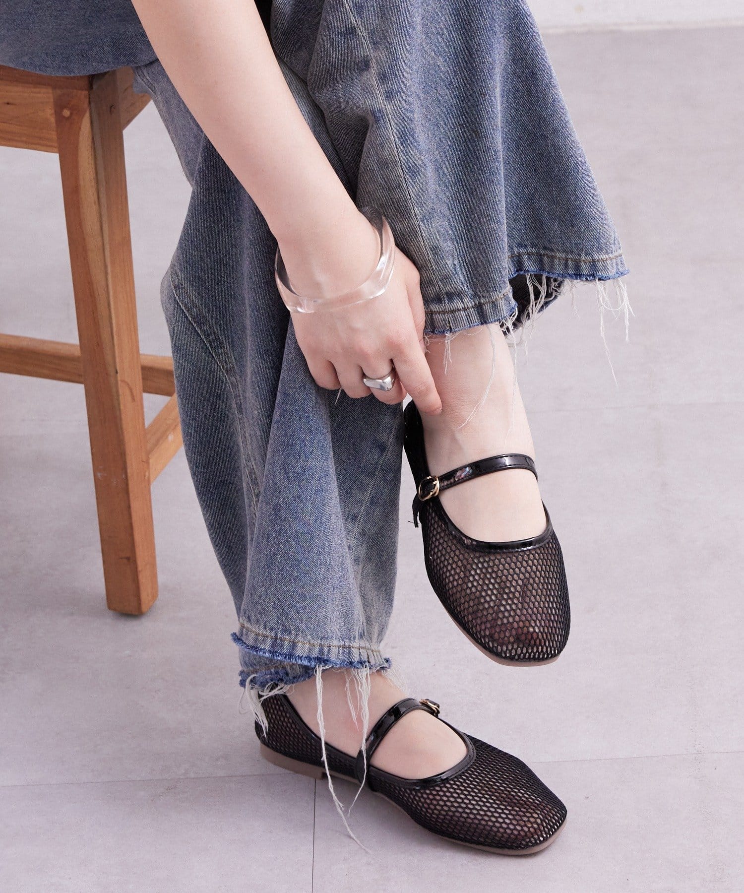 mysticのメッシュパンプス