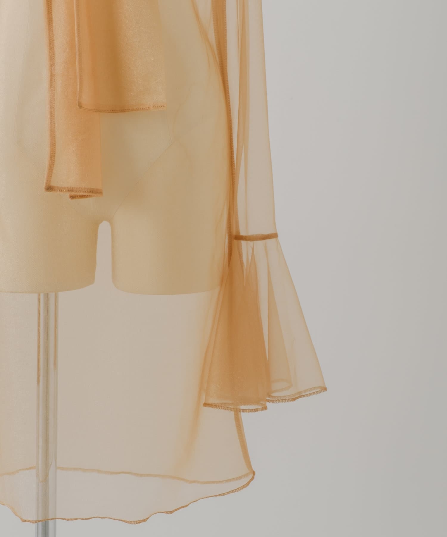 OUTLET(アウトレット) 【Pasterip】Flared sleeves shiny tunic