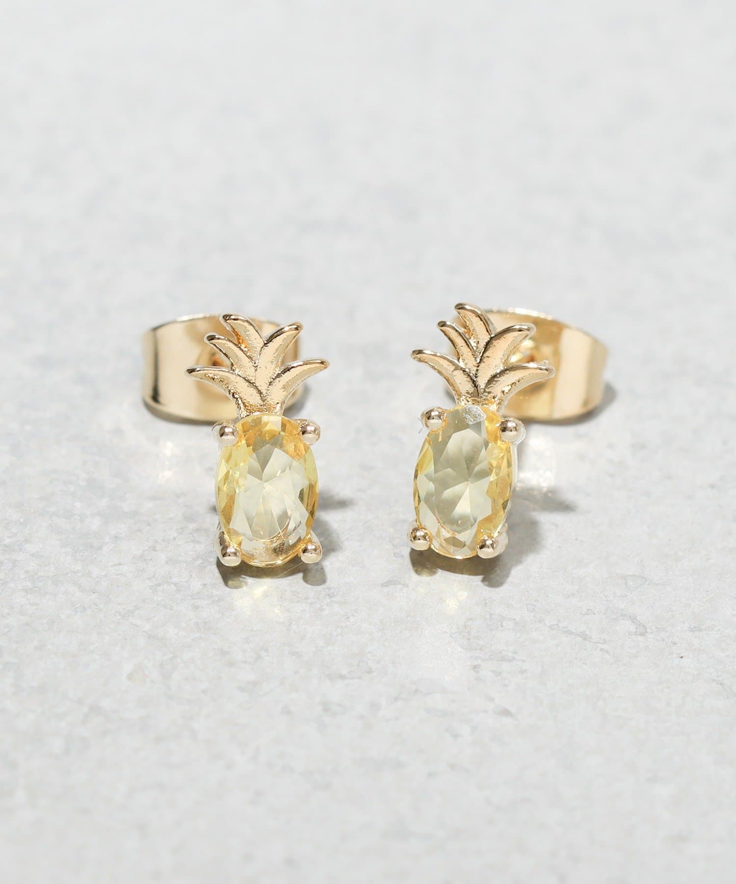3COINS(スリーコインズ) ミニパイナップルピアス