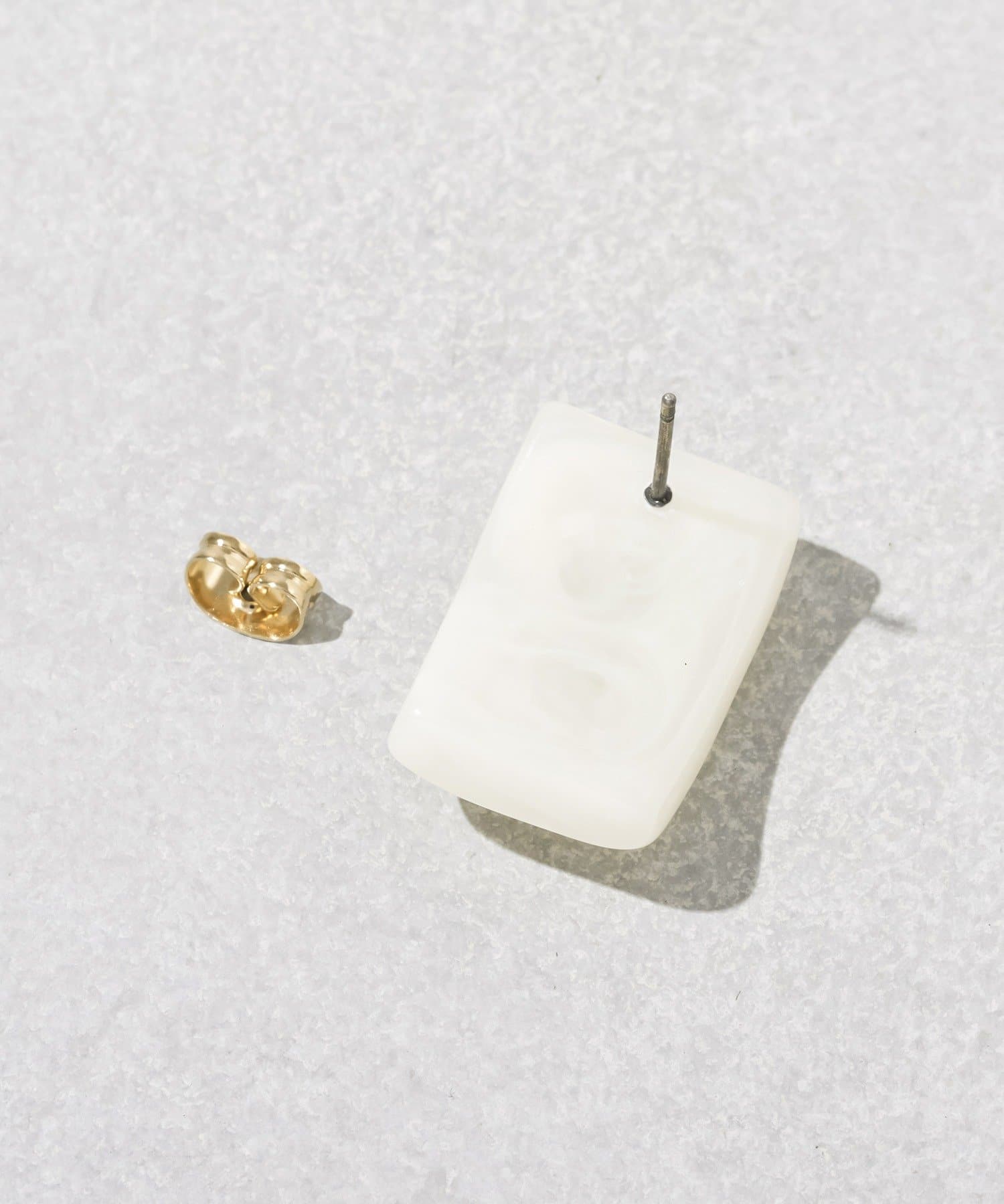 3COINS(スリーコインズ) マーブルスクエアピアス
