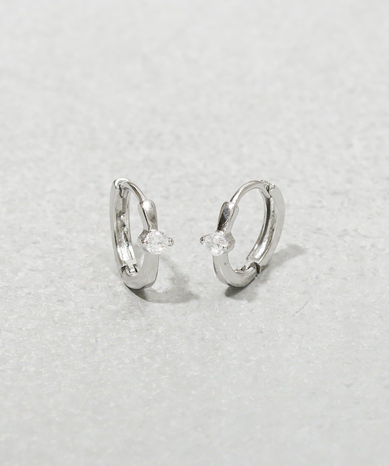 3COINS(スリーコインズ) 1粒キュービックワンタッチピアス