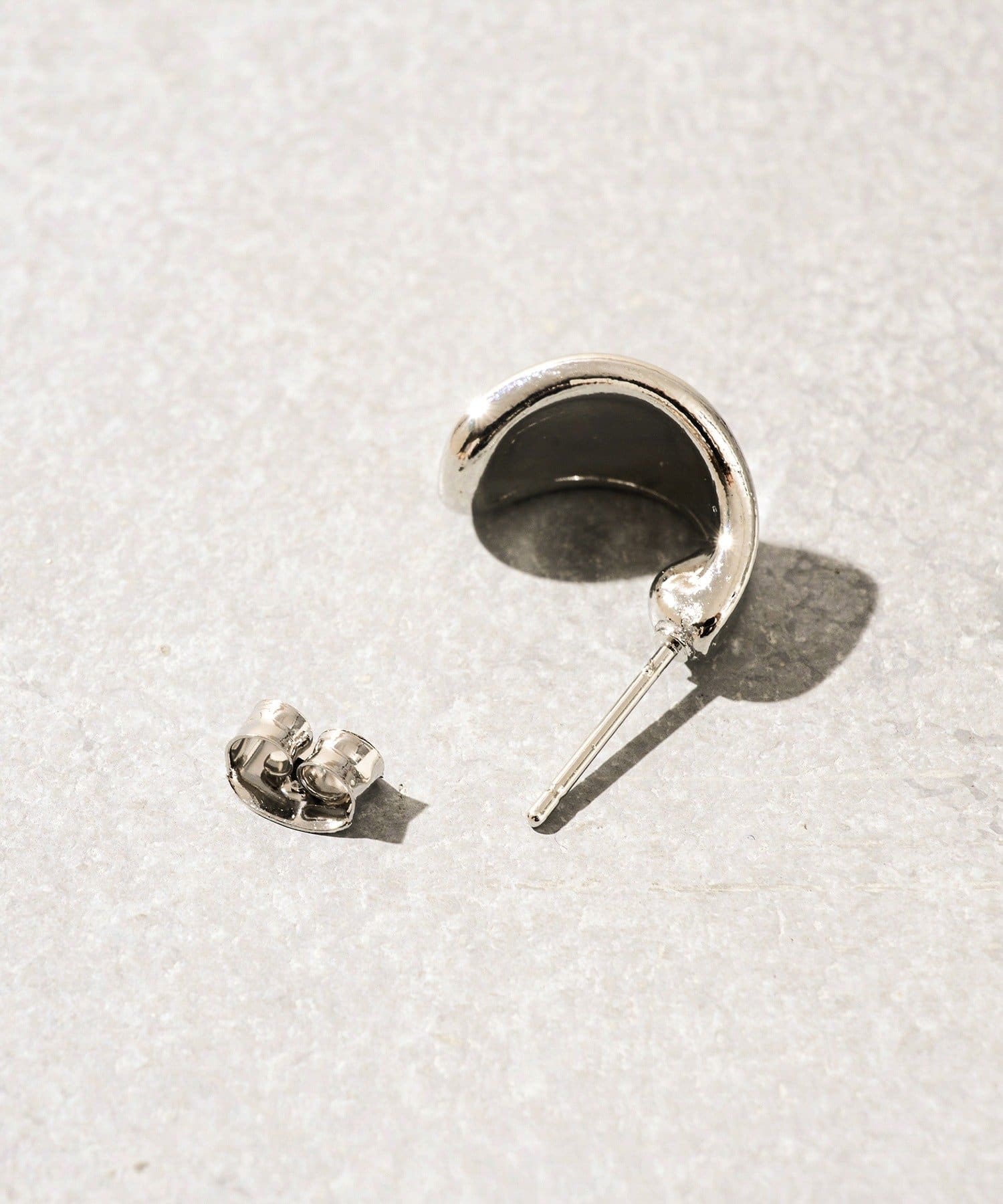 3COINS(スリーコインズ) メタルカーブピアス