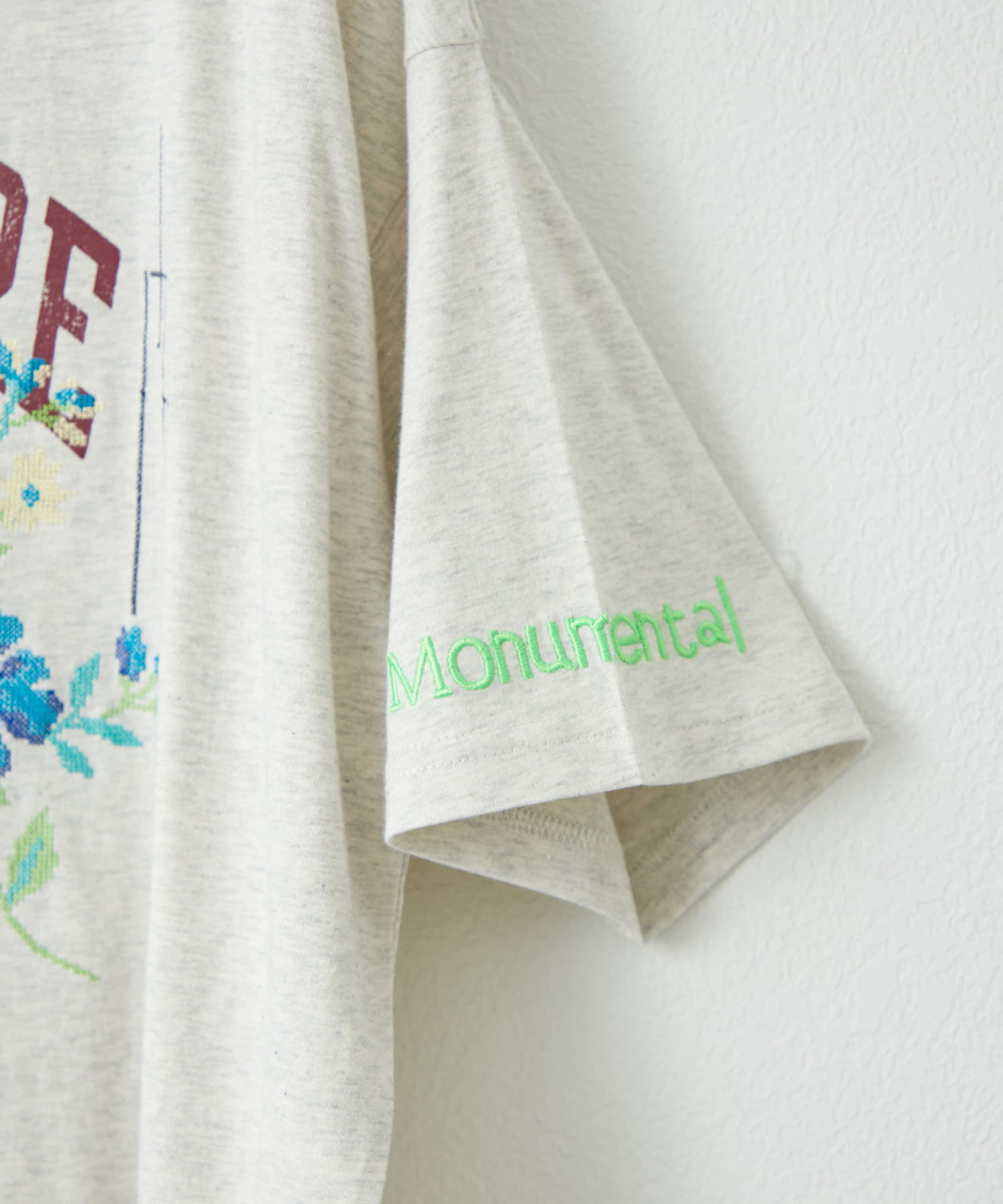 Remind me and forever(リマインドミーアンドフォーエバー) 【NAO】フラワー刺繍カレッジTシャツ
