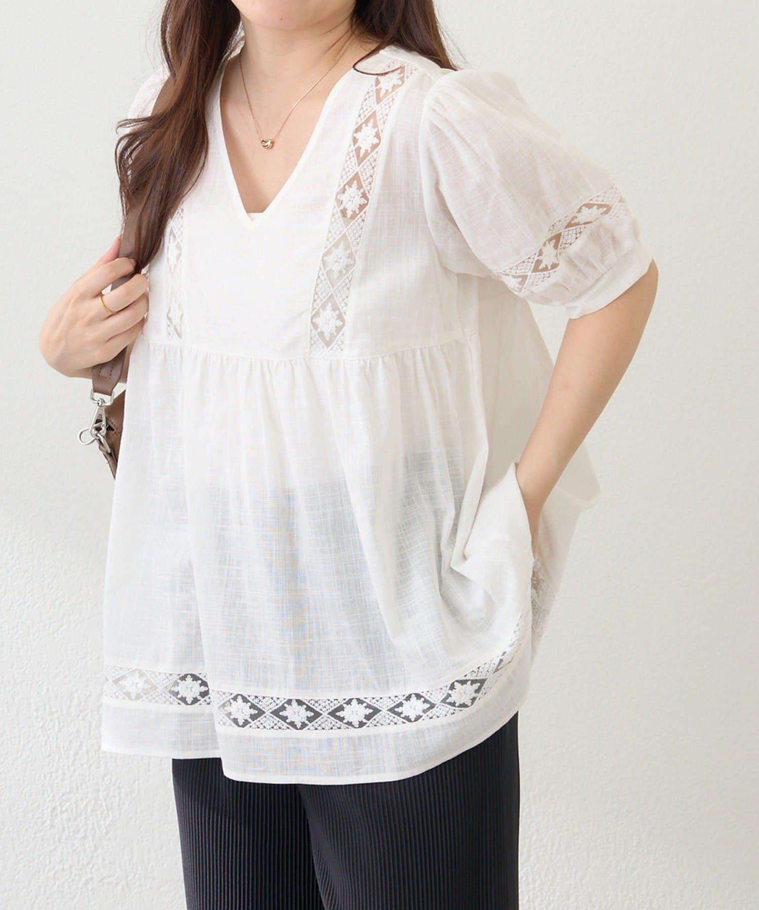 NICE CLAUP / OLIVE des OLIVE OUTLET(ナイスクラップ  / オリーブ デ オリーブ アウトレット) 【continuer】レース使いギャザーブラウス