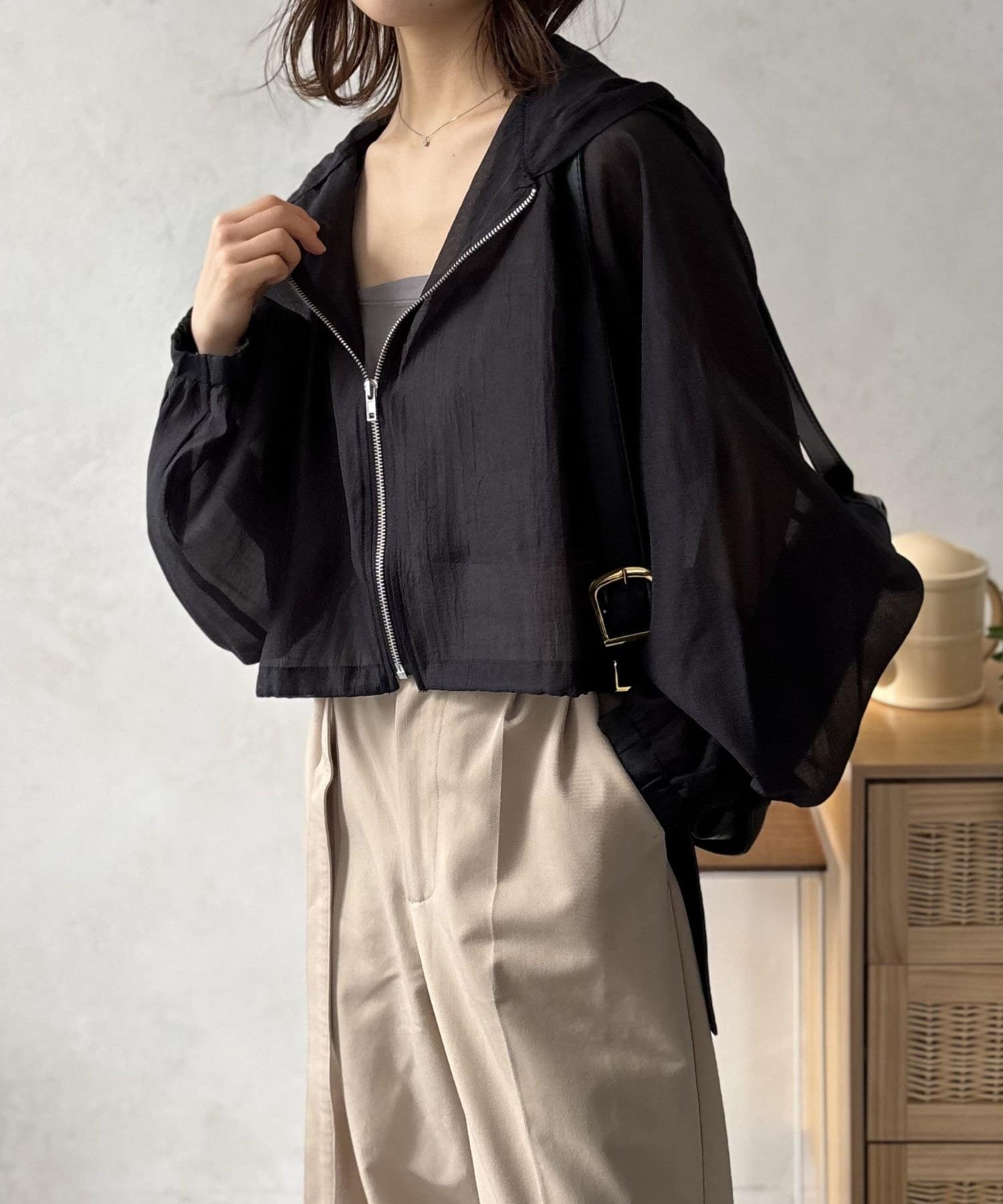 LOCUST(ローカスト) 【着回し力◎/スタイルアップ】ショート丈シアーマンパ