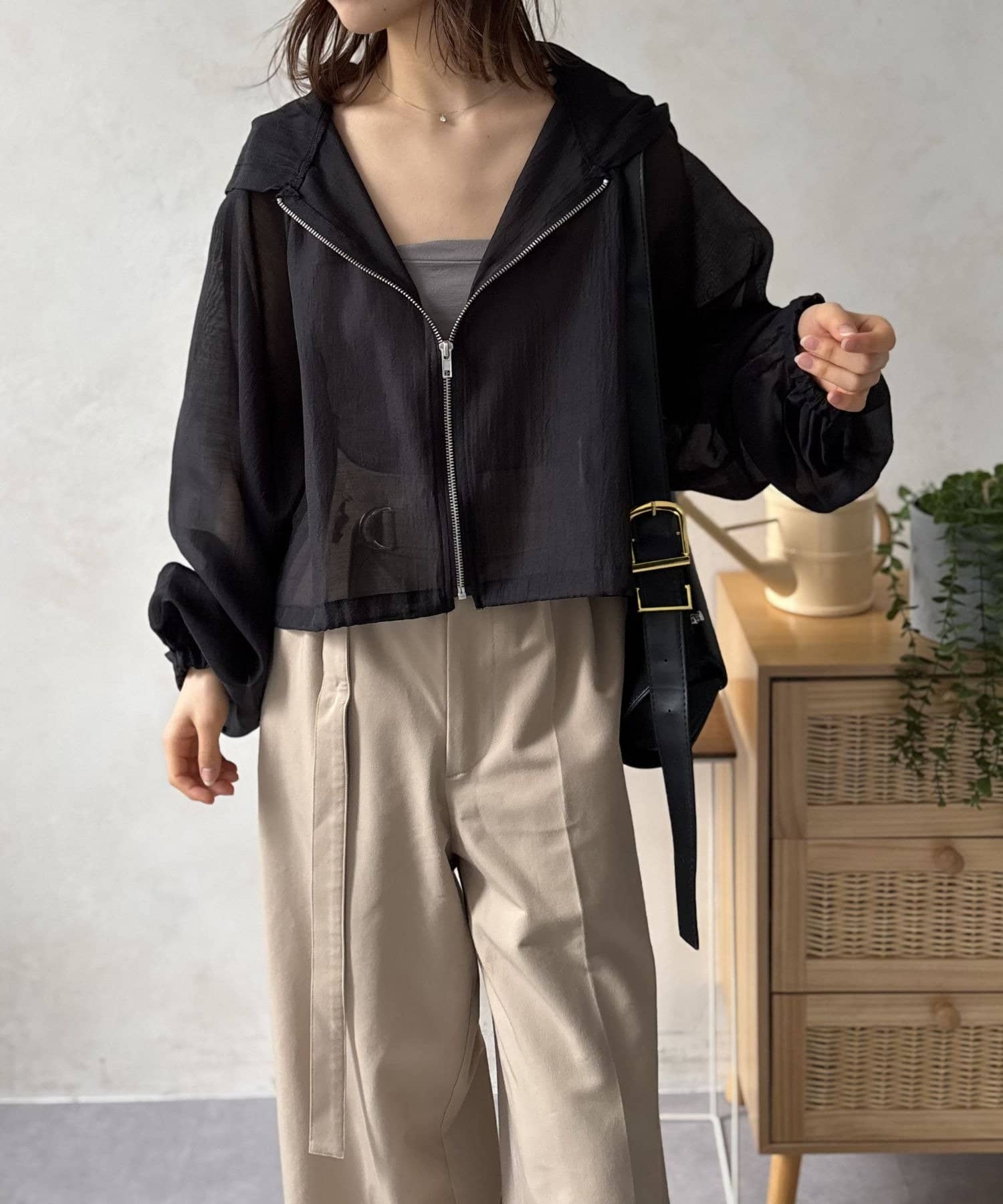 LOCUST(ローカスト) 【着回し力◎/スタイルアップ】ショート丈シアーマンパ