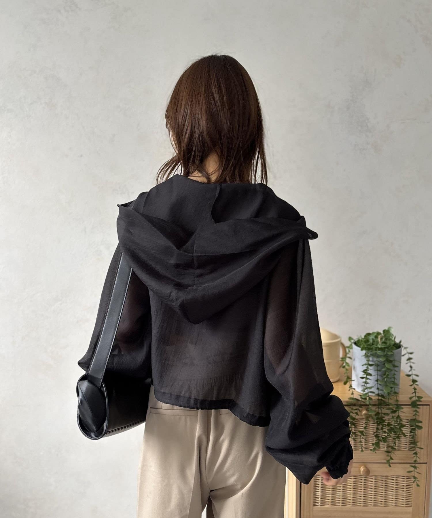 LOCUST(ローカスト) 【着回し力◎/スタイルアップ】ショート丈シアーマンパ