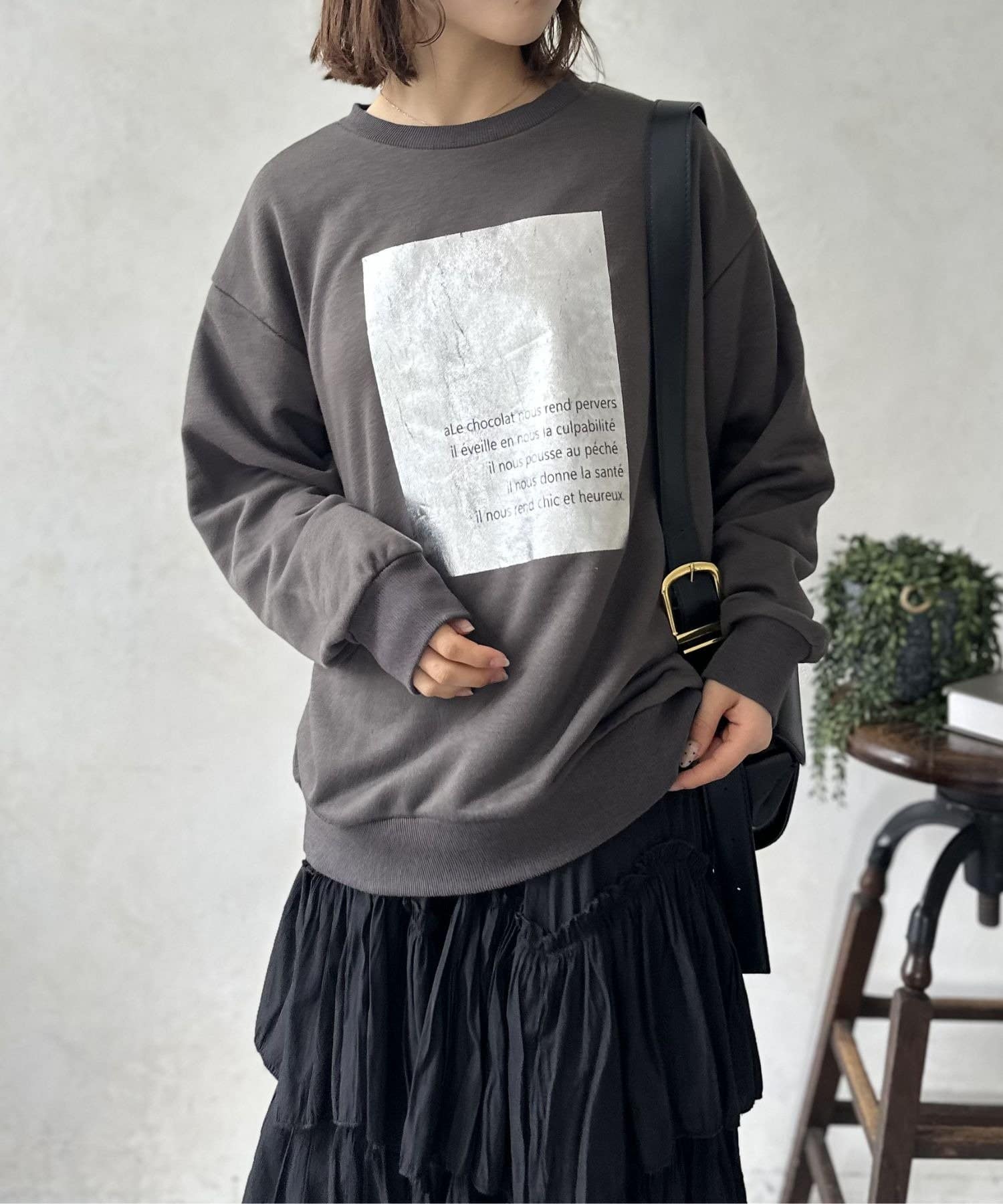 LOCUST(ローカスト) 【WEB限定】箔プリント裏毛スウェット