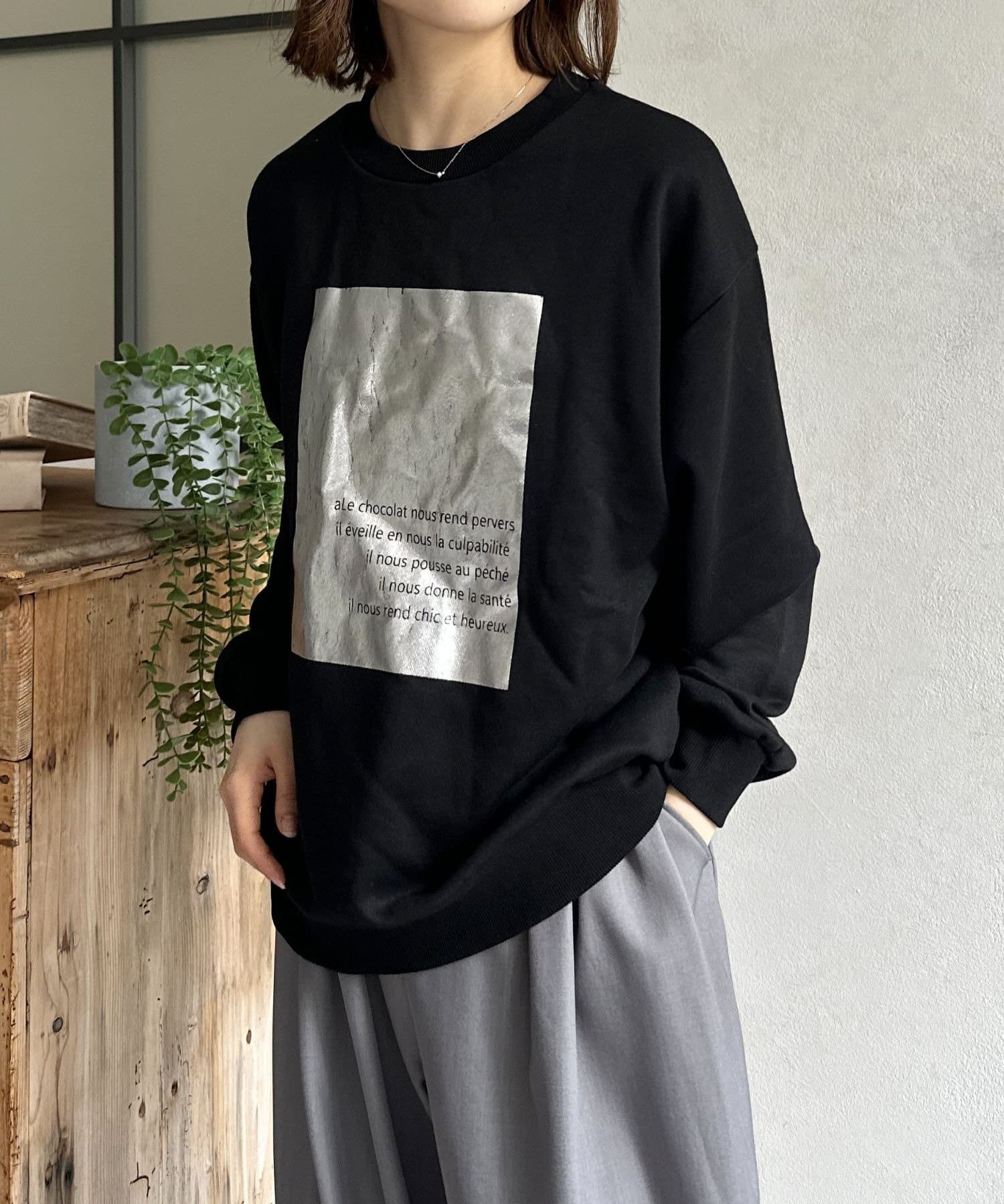 LOCUST(ローカスト) 【WEB限定】箔プリント裏毛スウェット