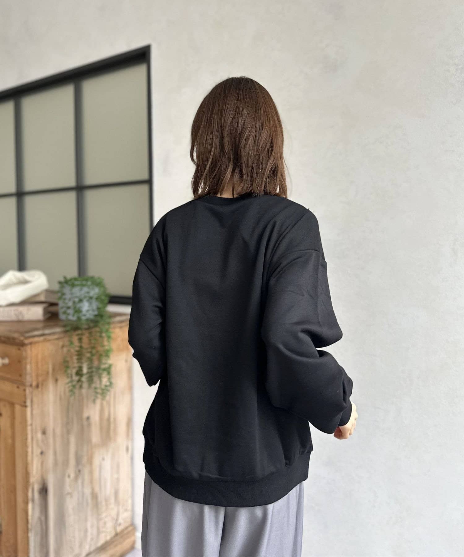 LOCUST(ローカスト) 【WEB限定】裏毛箔ロゴ消スウェット