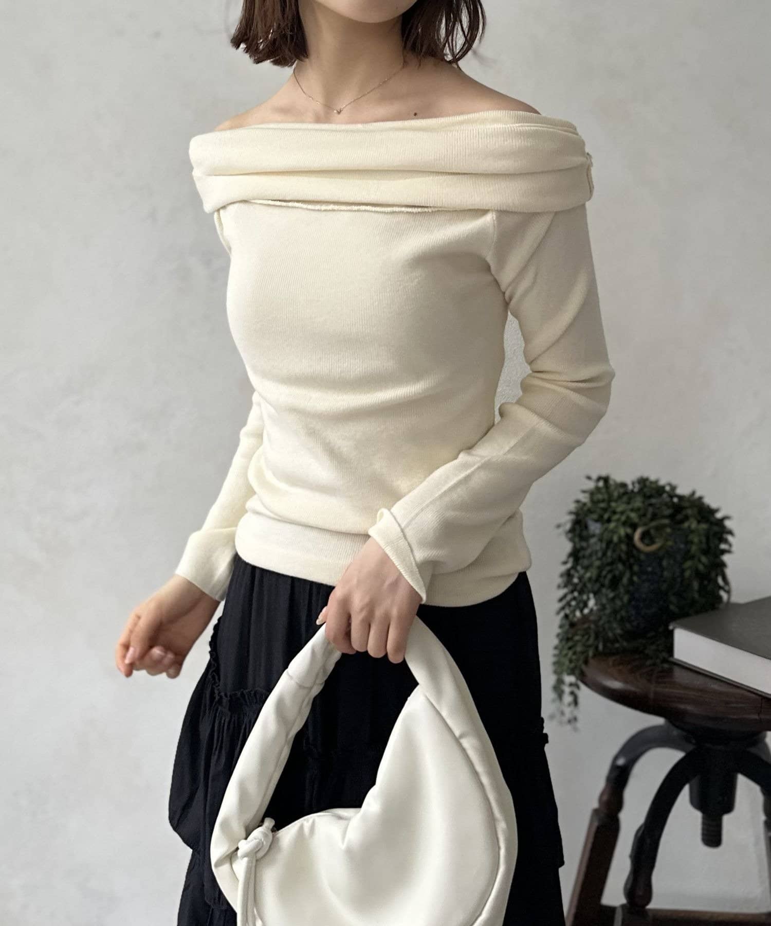 LOCUST(ローカスト) 【WEB限定】【骨格ウェーブ向け】オフショルプルオーバー