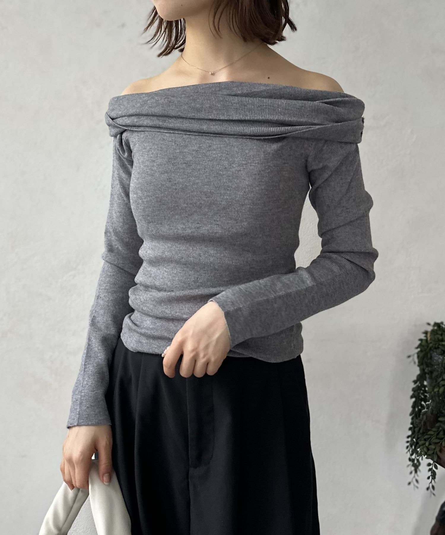 LOCUST(ローカスト) 【WEB限定】【骨格ウェーブ向け】オフショルプルオーバー