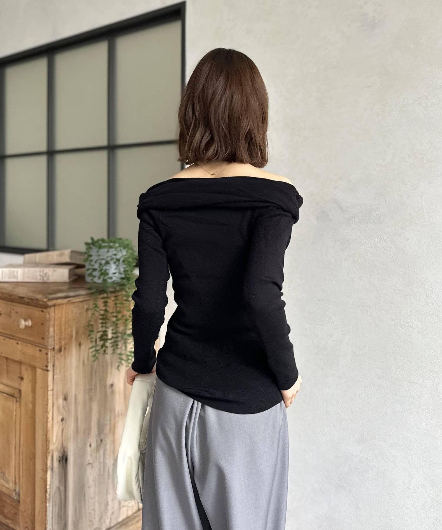 LOCUST(ローカスト) 【WEB限定】【骨格ウェーブ向け】オフショルプルオーバー