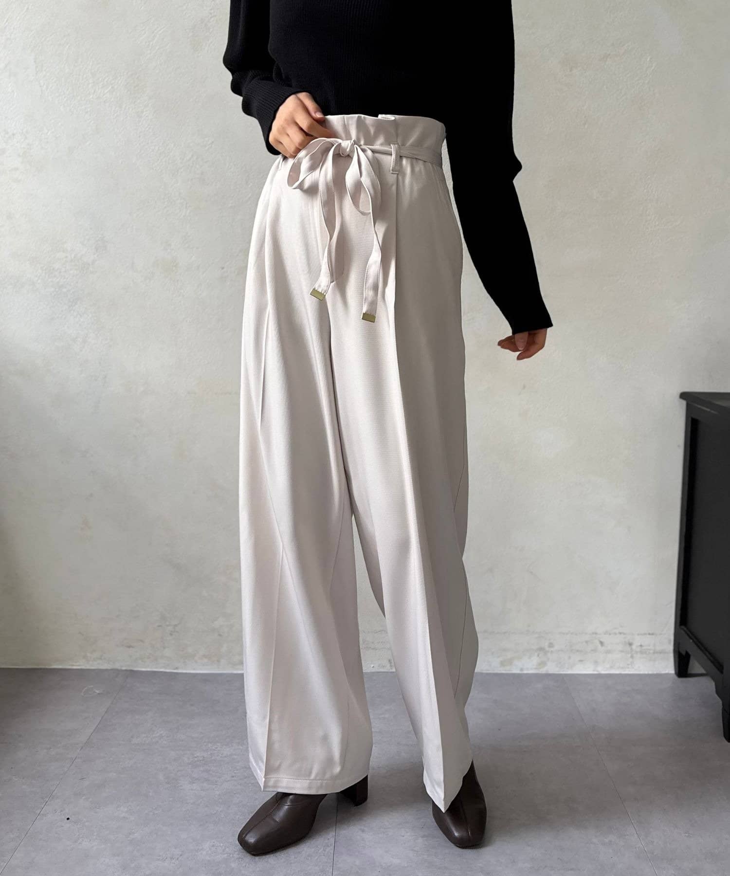 LOCUST(ローカスト) 【脚長効果】リボンタックパンツ