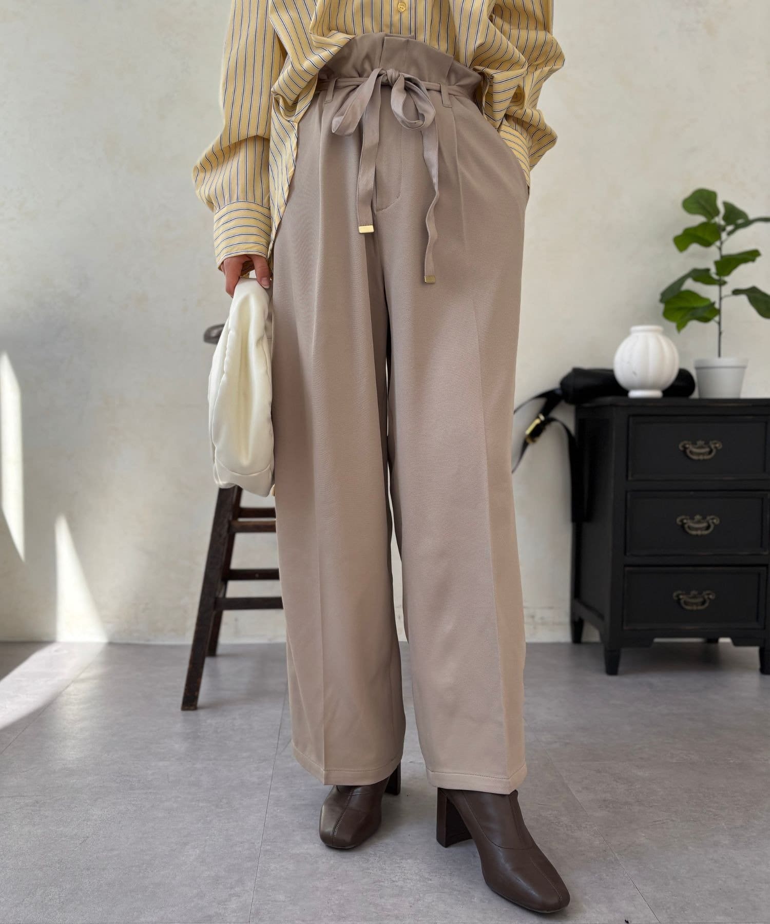 LOCUST(ローカスト) 【脚長効果】リボンタックパンツ