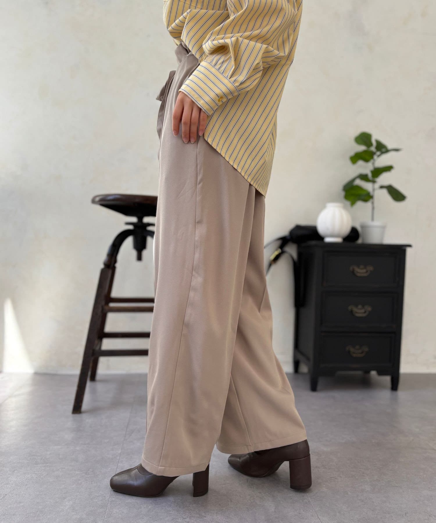 LOCUST(ローカスト) 【脚長効果】リボンタックパンツ