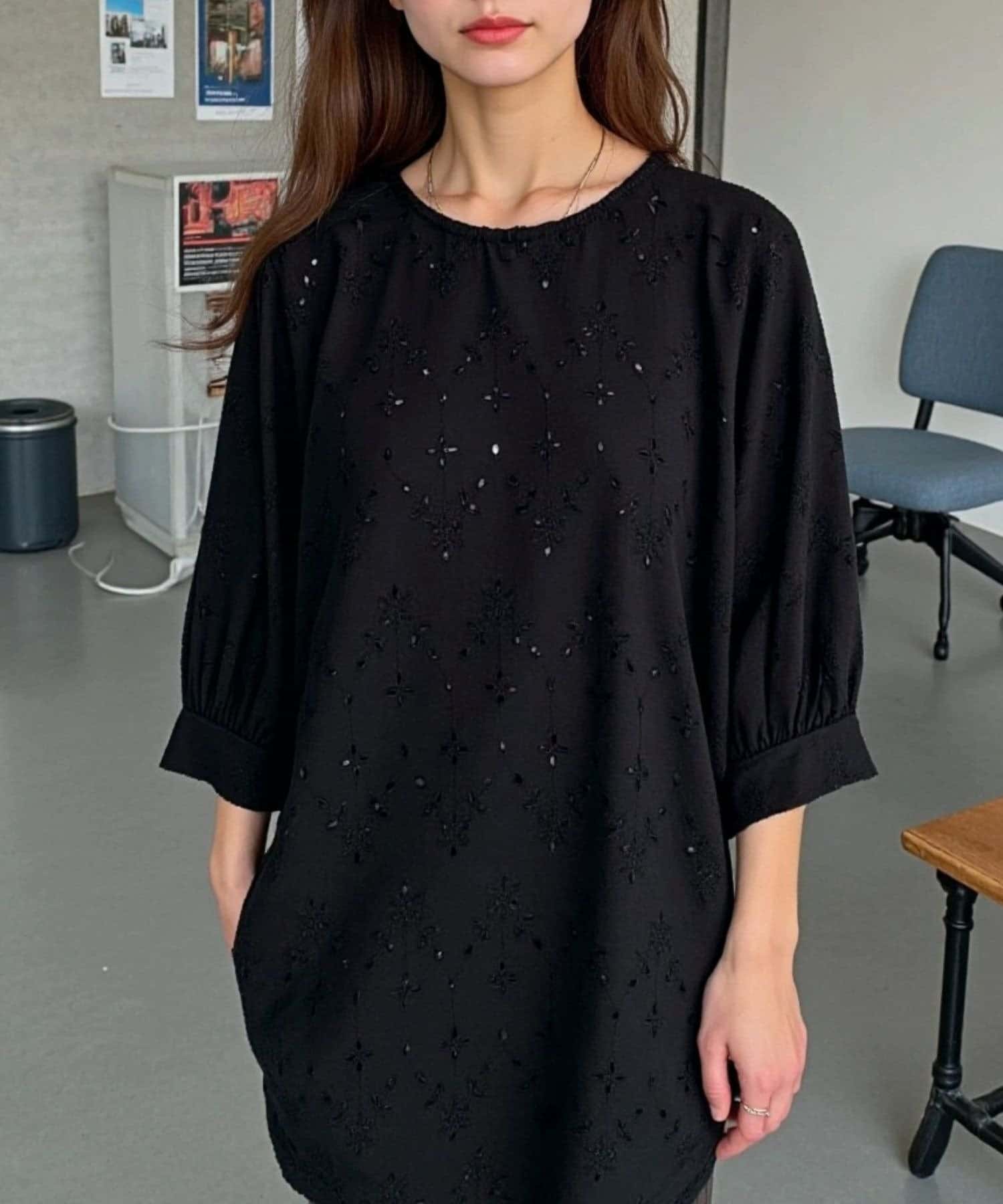 LOCUST(ローカスト) レース刺繍ドルマンブラウス