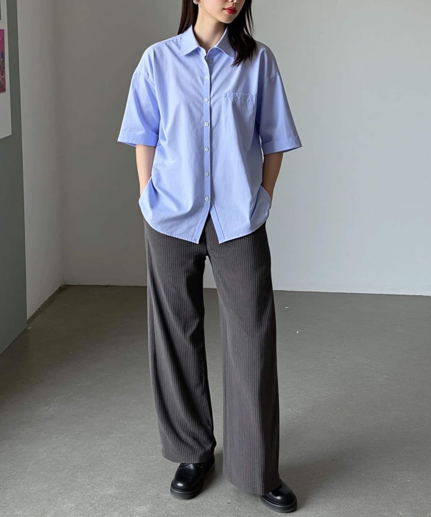 **スタイルアップも自由自在！ カットオフストレートパンツ**「あれ？今日なんだかスタイル良くない？」って褒められちゃうかも？！ストンと落ちるシルエットが美しい、大人の女性のためのストレートパンツが登