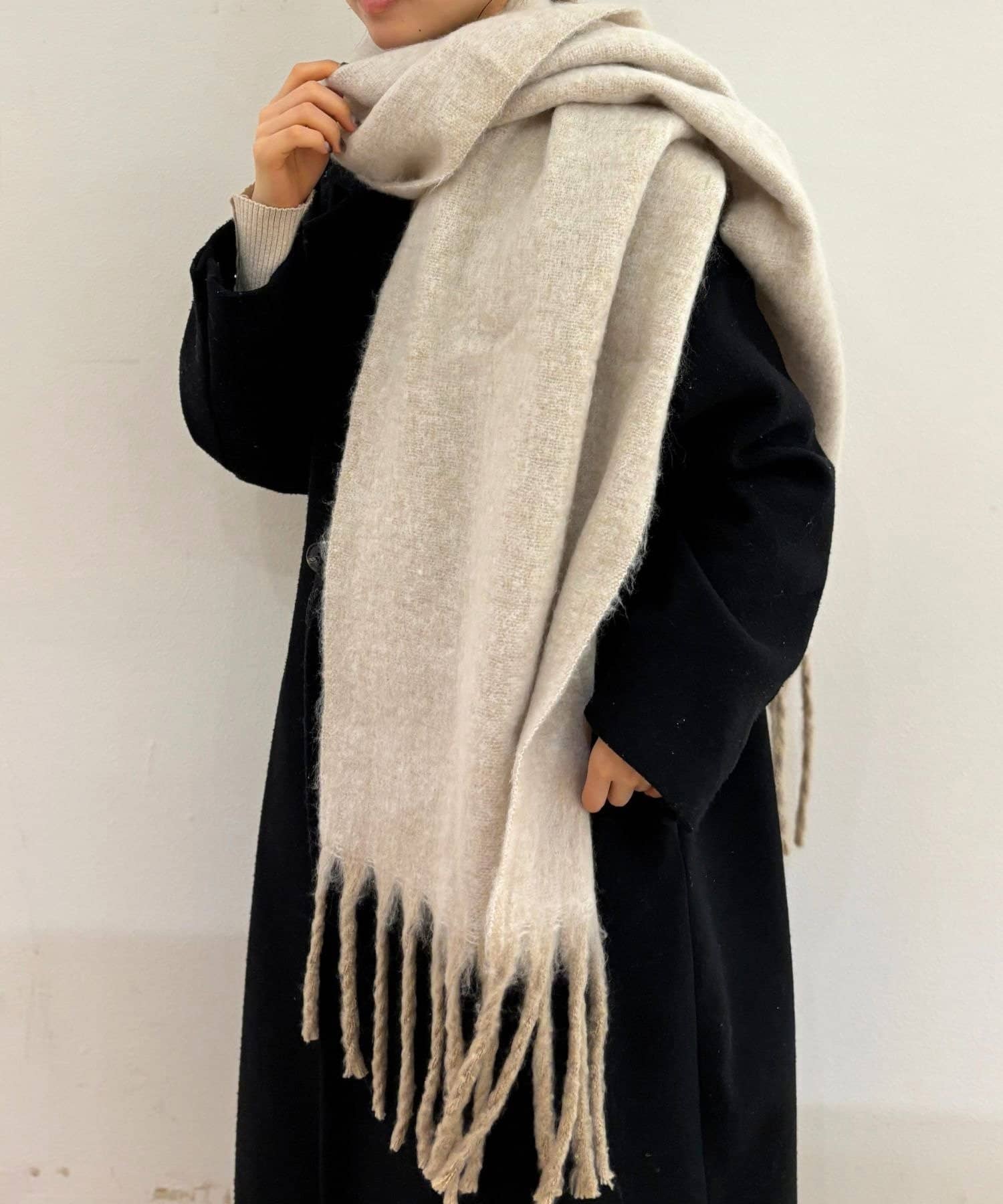 LOCUST(ローカスト) ボリュームフリンジマフラー