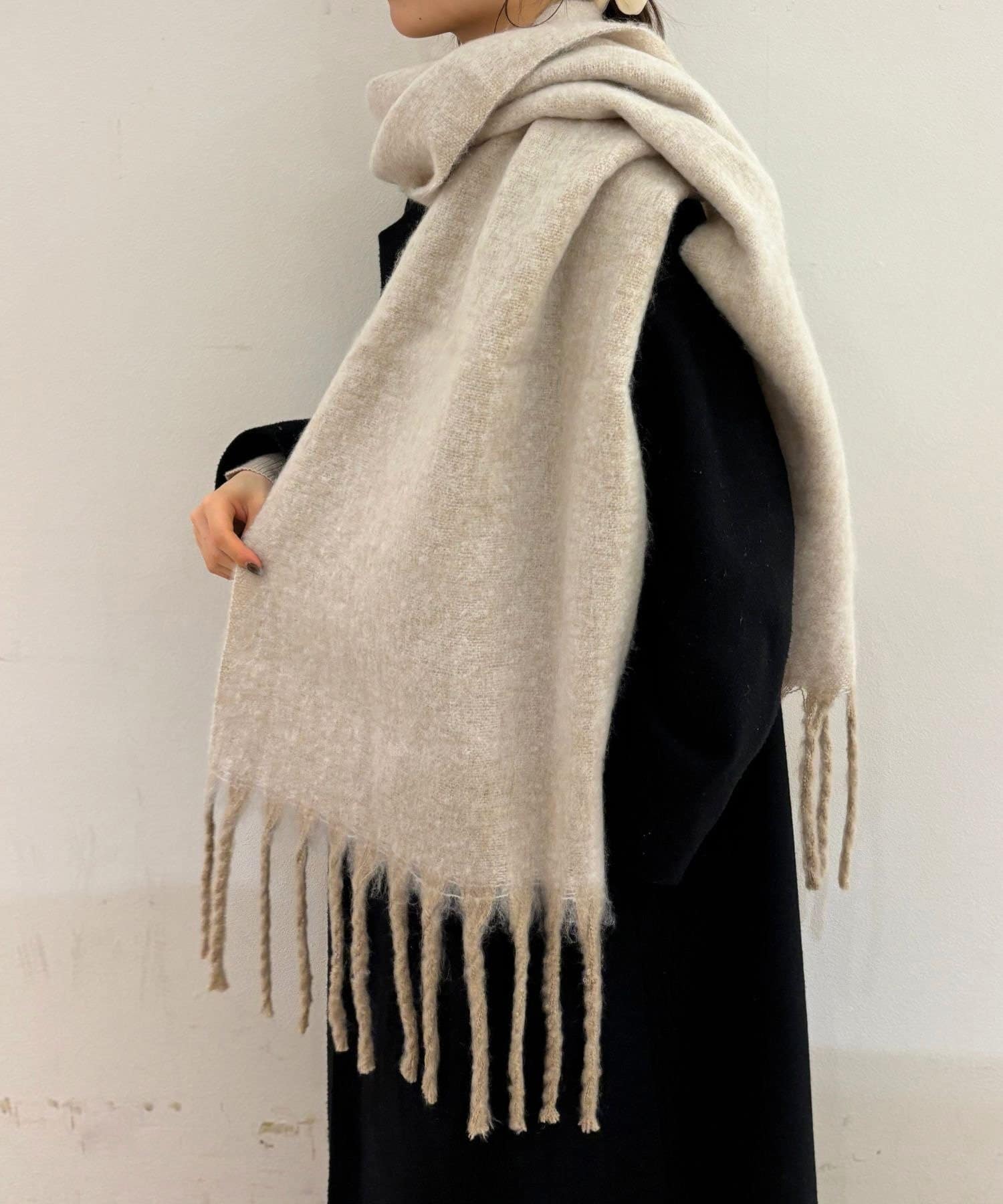 LOCUST(ローカスト) ボリュームフリンジマフラー