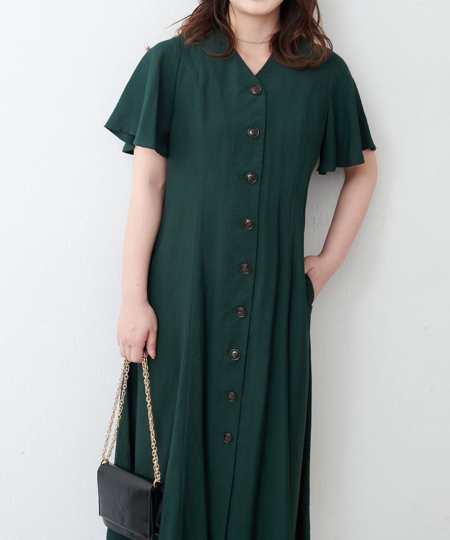 NICE CLAUP / OLIVE des OLIVE OUTLET(ナイスクラップ  / オリーブ デ オリーブ アウトレット) 【natural couture】＜ａｋｏ＞釦開きフレアスリーブワンピース