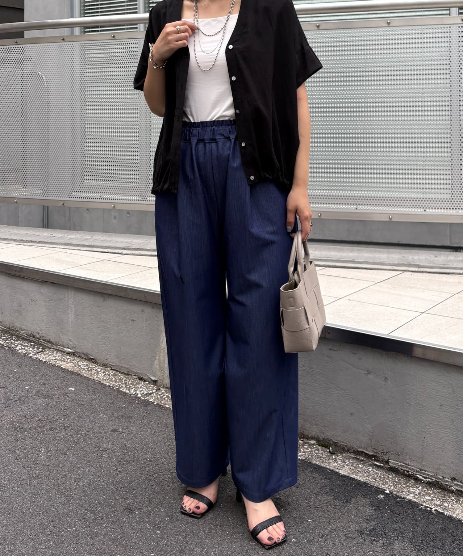ムレないベタつかない！】デニムライクカーブパンツ | Jena