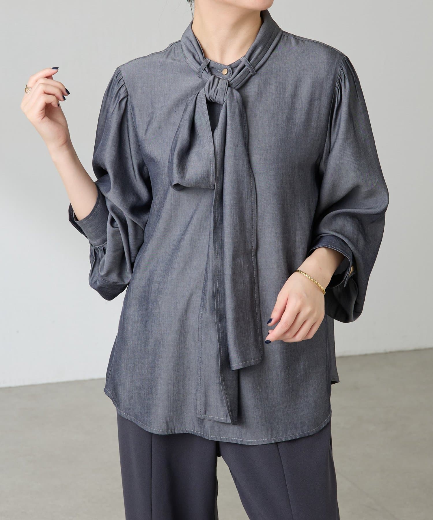 美品♡ COLLAGE GALLARDAGALANTE 】 ボウタイブラウス COLLAGE GALLARDAGALANTE（コラージュガリャルダガランテ）の