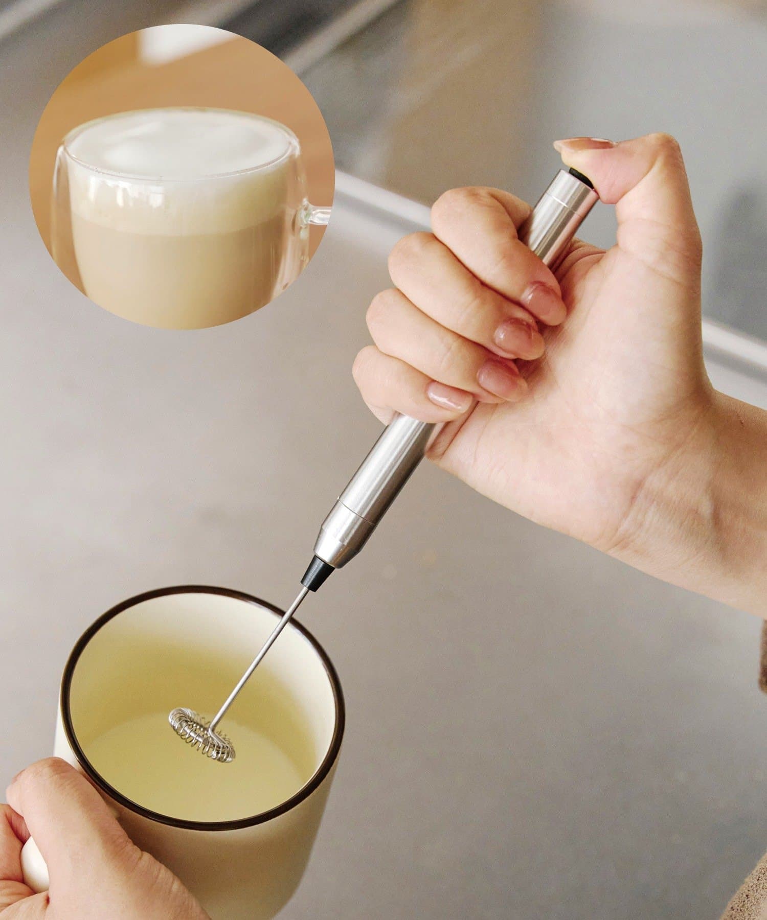 salut!(サリュ) 《ふわふわの泡が簡単に作れる》電動ミルクフォーマー