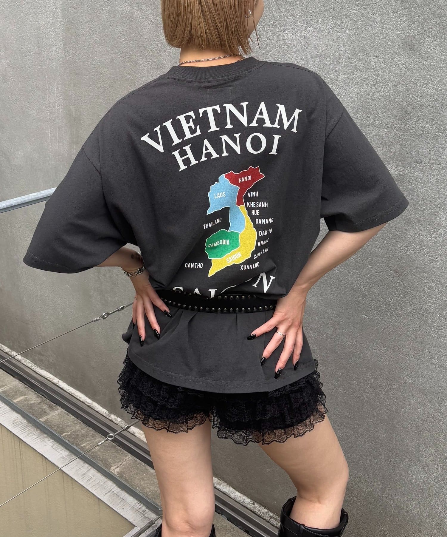 ミリタリーテイスト漂うベトナムジャケットをモチーフにした夏の主役Tシャツ。■デザイン・古着のベトナムジャケット 通称"ベトジャン"をモチーフにした半袖Tシャツ。　アメカジ、ミリタリ