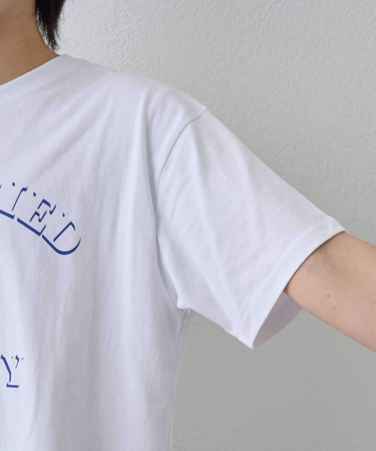 COLONY 2139(コロニー トゥーワンスリーナイン) シンプルカレッジプリントTEE