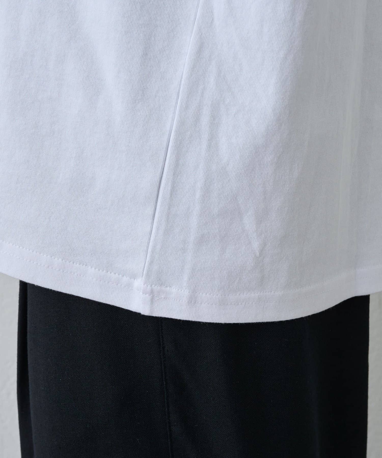 COLONY 2139(コロニー トゥーワンスリーナイン) シンプルカレッジプリントTEE