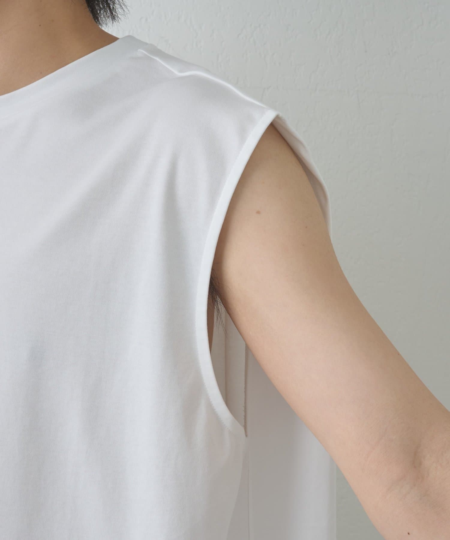 COLONY 2139(コロニー トゥーワンスリーナイン) スマート変形ノースリーブT