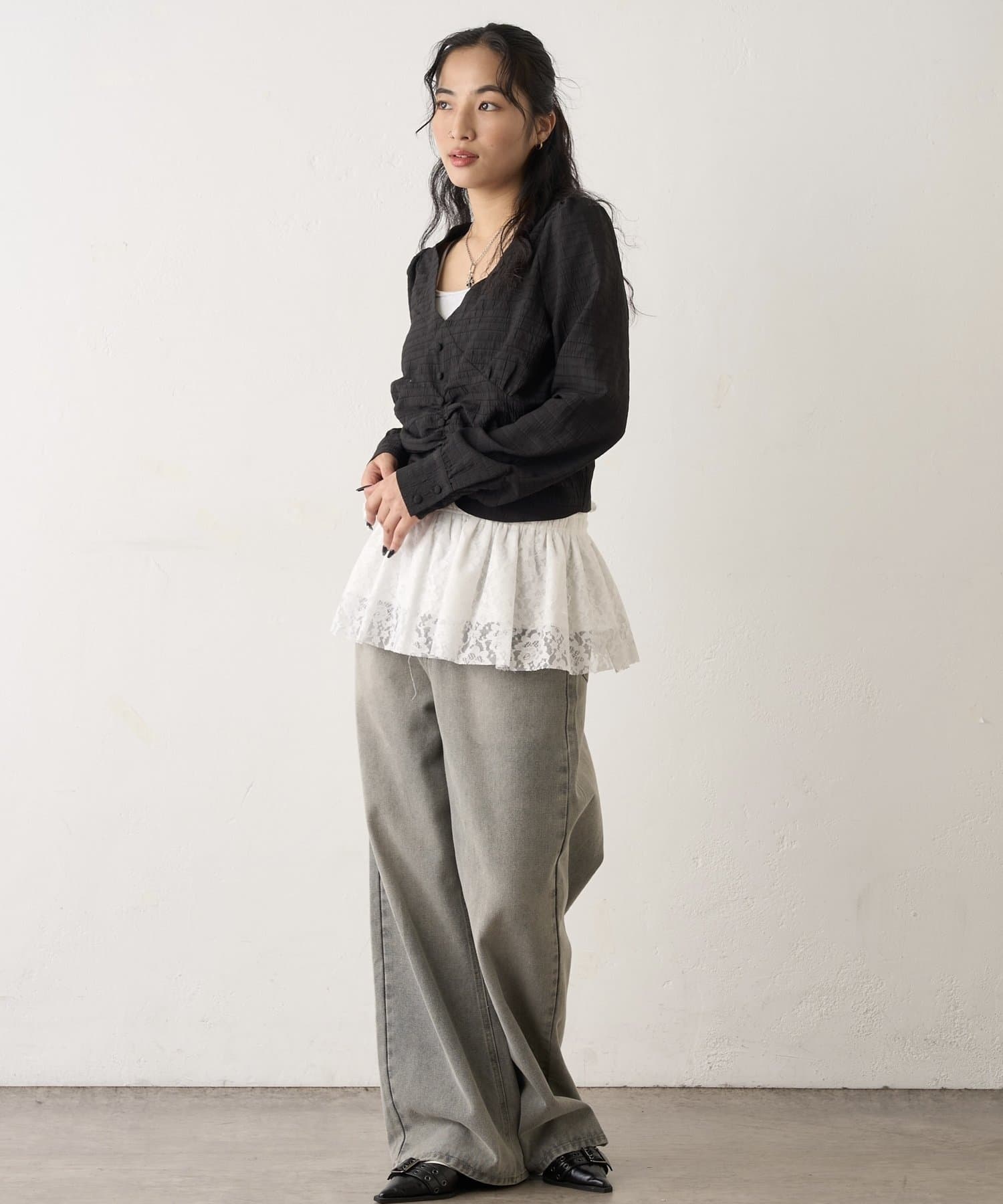 OUTLET(アウトレット) 【WHO'S WHO gallery】前後2WAY  Vネックブラウス