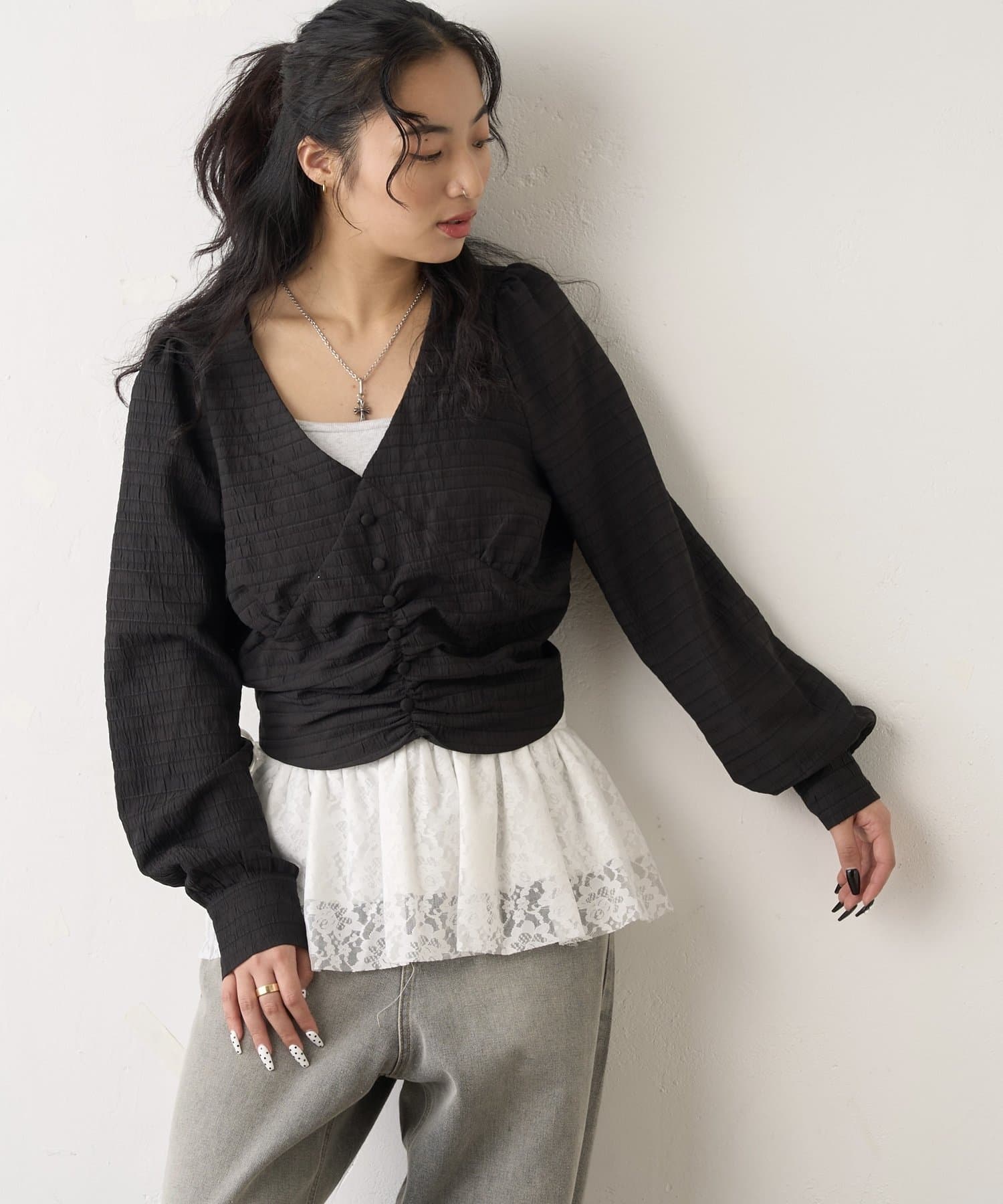 OUTLET(アウトレット) 【WHO'S WHO gallery】前後2WAY  Vネックブラウス