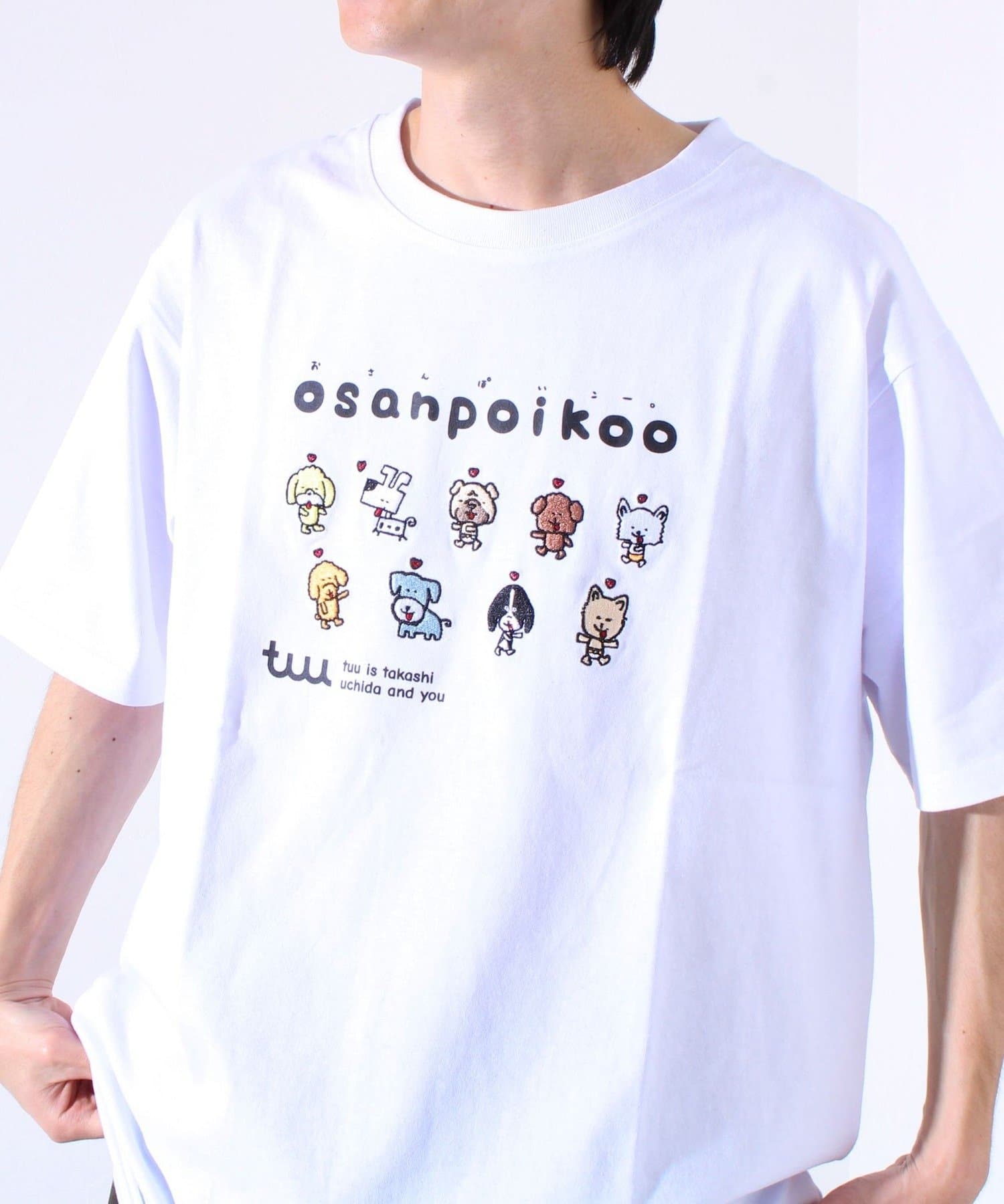 「osanpoikoo」の文字とともに並んだゆるキャラたちが、まるでお散歩中のような癒し系デザイン。刺繍仕上げで立体感と高級感をプラス、愛らしさと上質感の両立。犬や猫の多様なキャラがペット好きの心をく