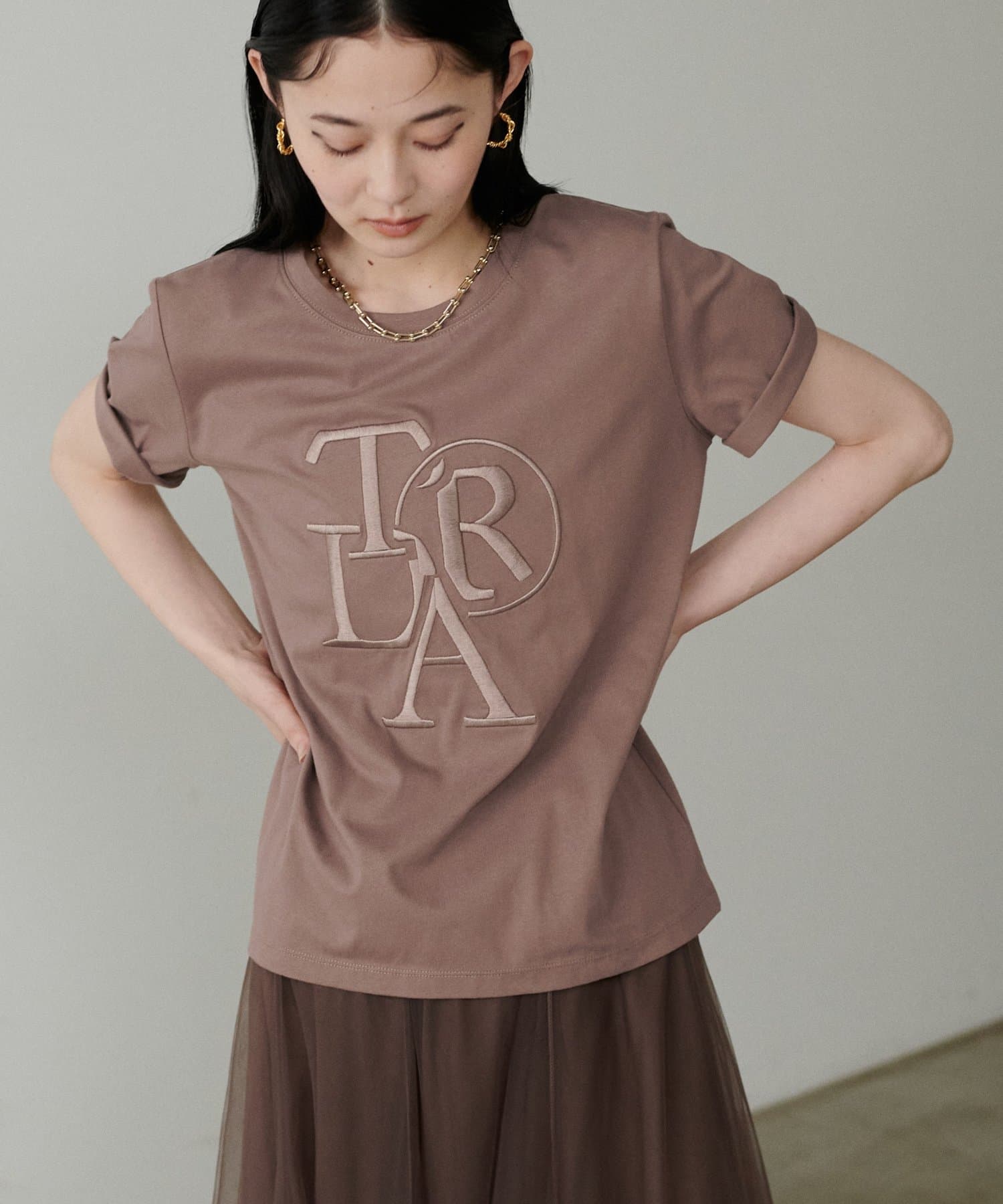 LARUTA(ラルータ) 厚盛りロゴ刺繍T