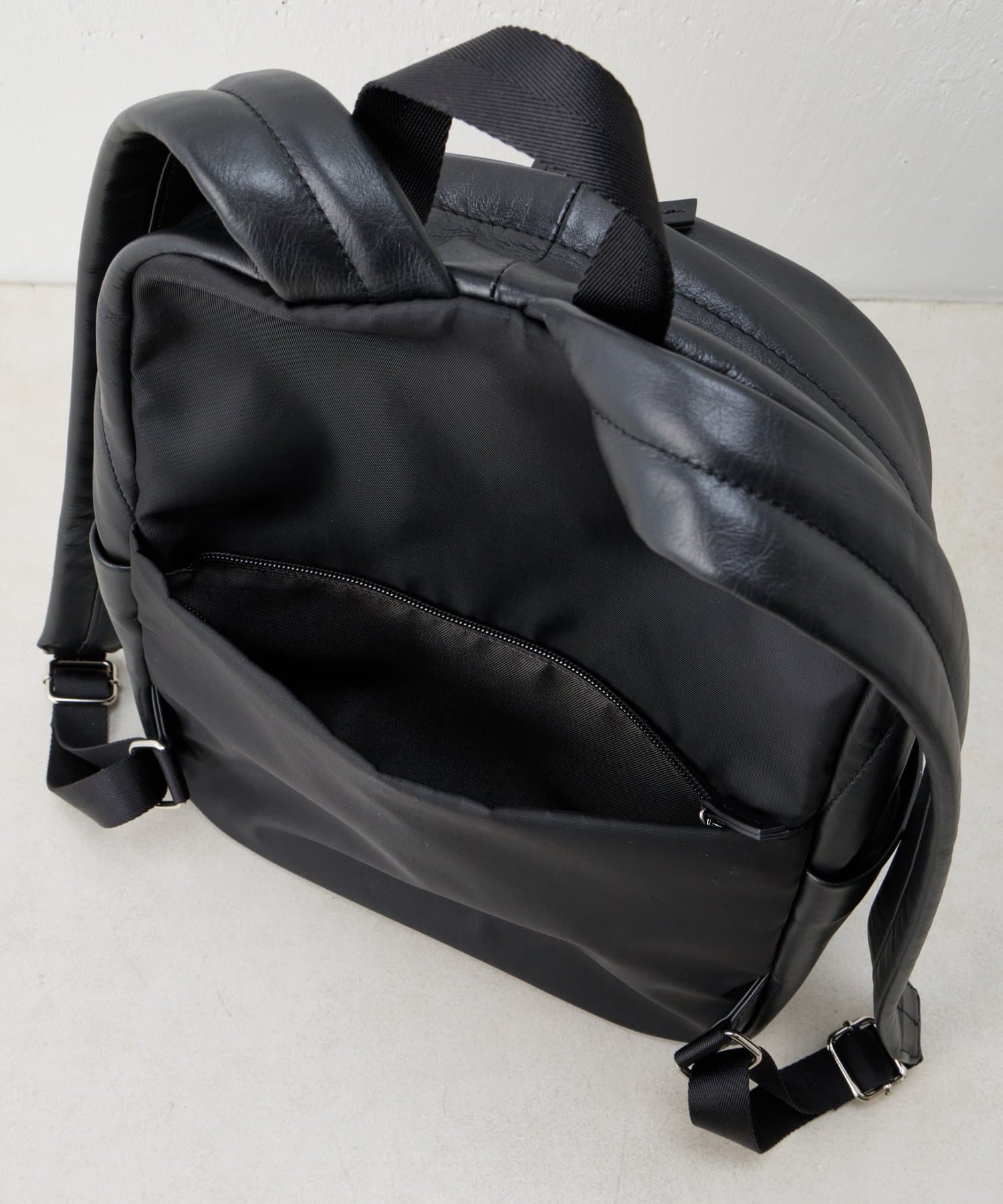 BEARDSLEY(ビアズリー) レザーリュック