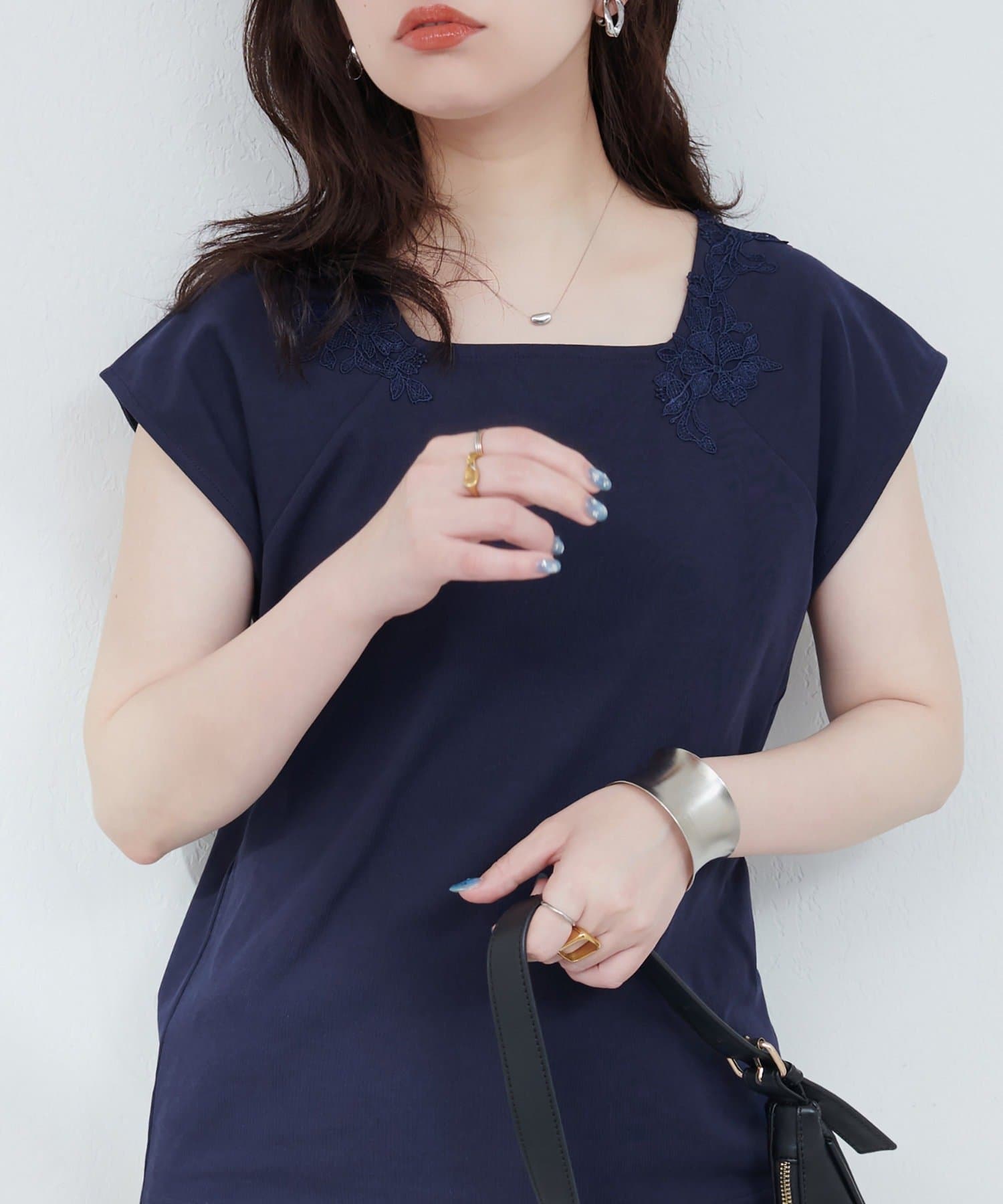 NICE CLAUP / OLIVE des OLIVE OUTLET(ナイスクラップ  / オリーブ デ オリーブ アウトレット) 【natural couture】花柄レーススクエアネックTシャツ