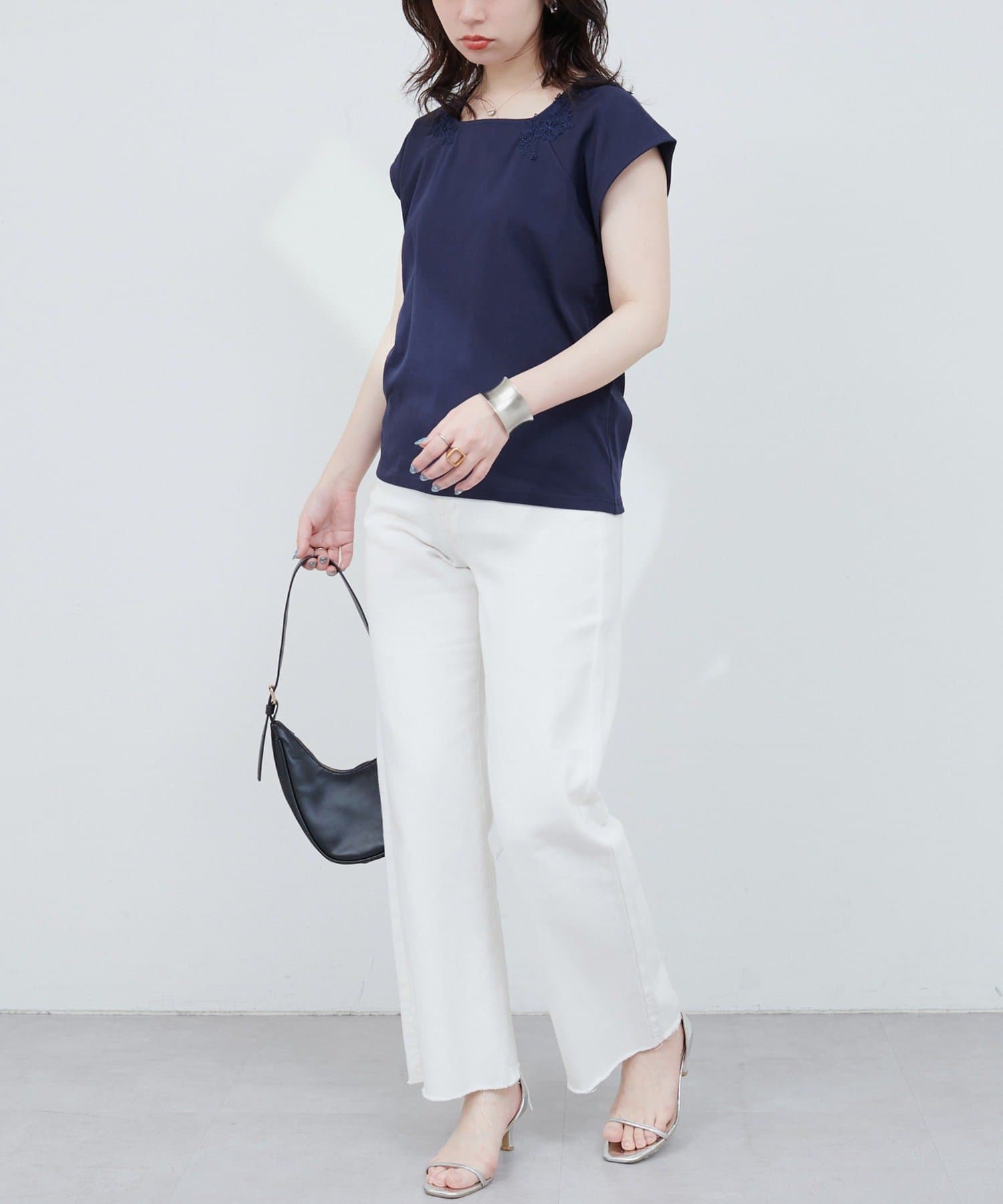 NICE CLAUP / OLIVE des OLIVE OUTLET(ナイスクラップ  / オリーブ デ オリーブ アウトレット) 【natural couture】花柄レーススクエアネックTシャツ