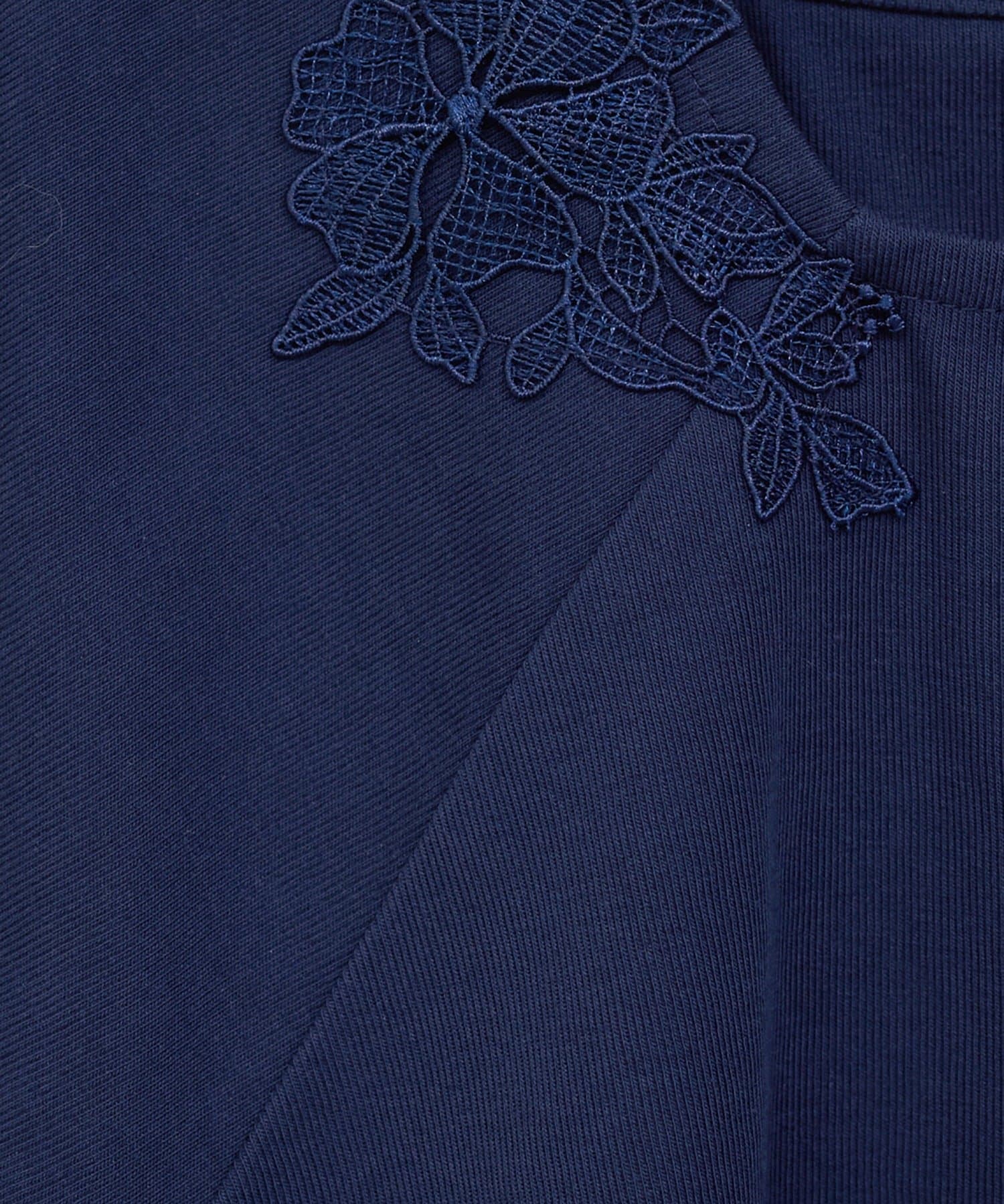 NICE CLAUP / OLIVE des OLIVE OUTLET(ナイスクラップ  / オリーブ デ オリーブ アウトレット) 【natural couture】花柄レーススクエアネックTシャツ