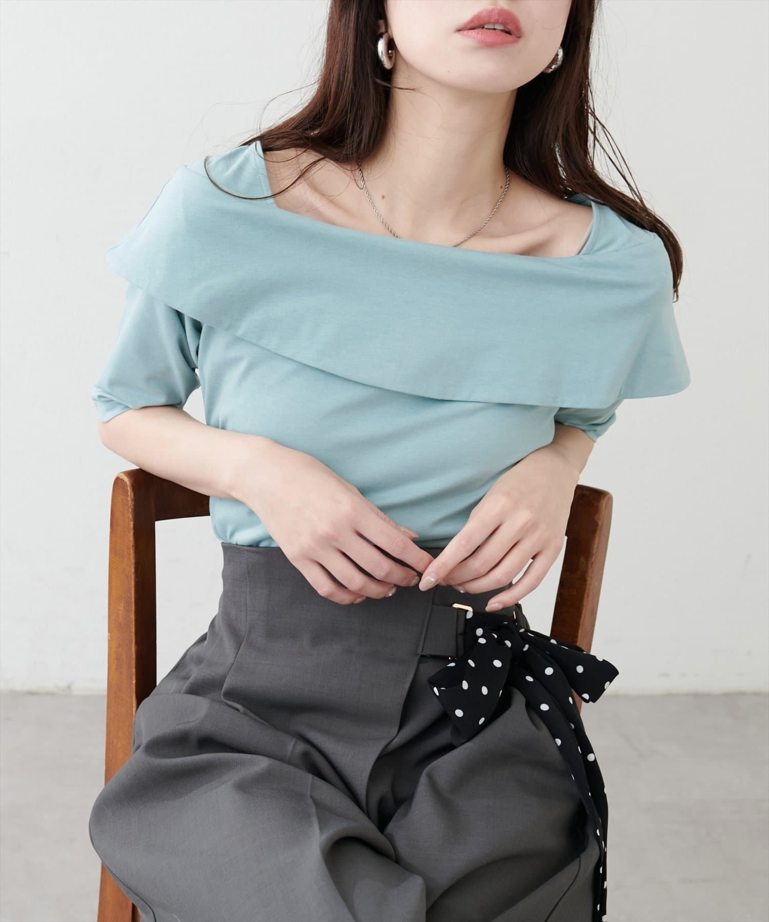 NICE CLAUP / OLIVE des OLIVE OUTLET(ナイスクラップ  / オリーブ デ オリーブ アウトレット) 【natural couture】オフショルデザインカットソーTOPS