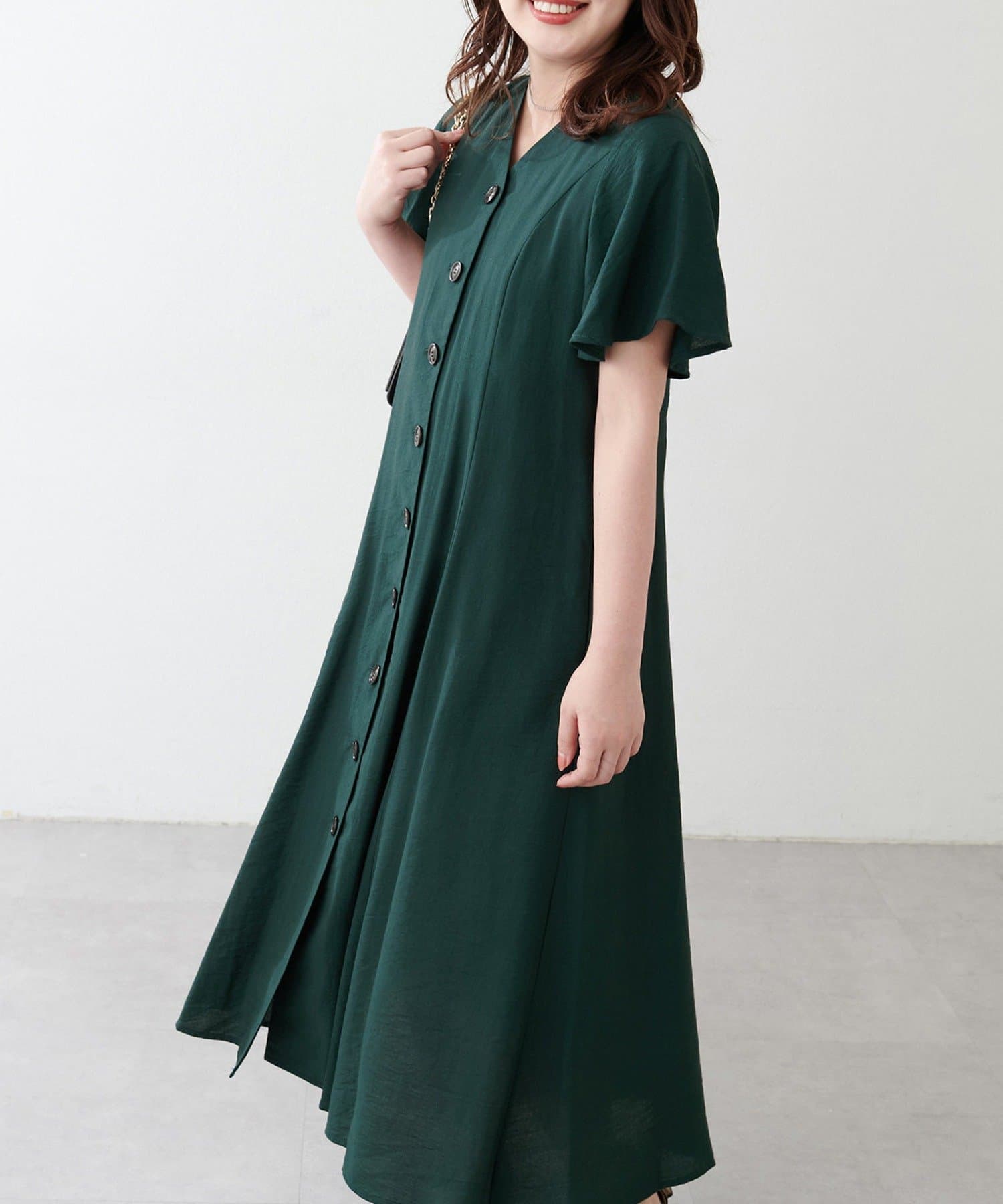 NICE CLAUP / OLIVE des OLIVE OUTLET(ナイスクラップ  / オリーブ デ オリーブ アウトレット) 【natural couture】釦開きフレアスリーブワンピース