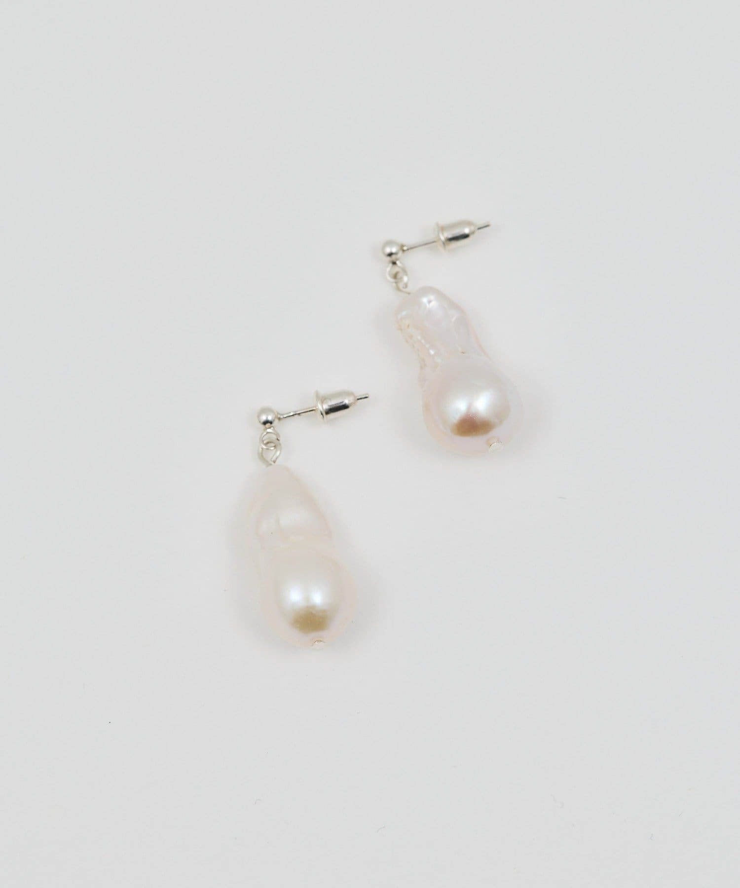 一点物✧オイスターパールピアス✧silver925 8/2(土) 販売開始!】【25th記念アイテム】【2.718】オイスター