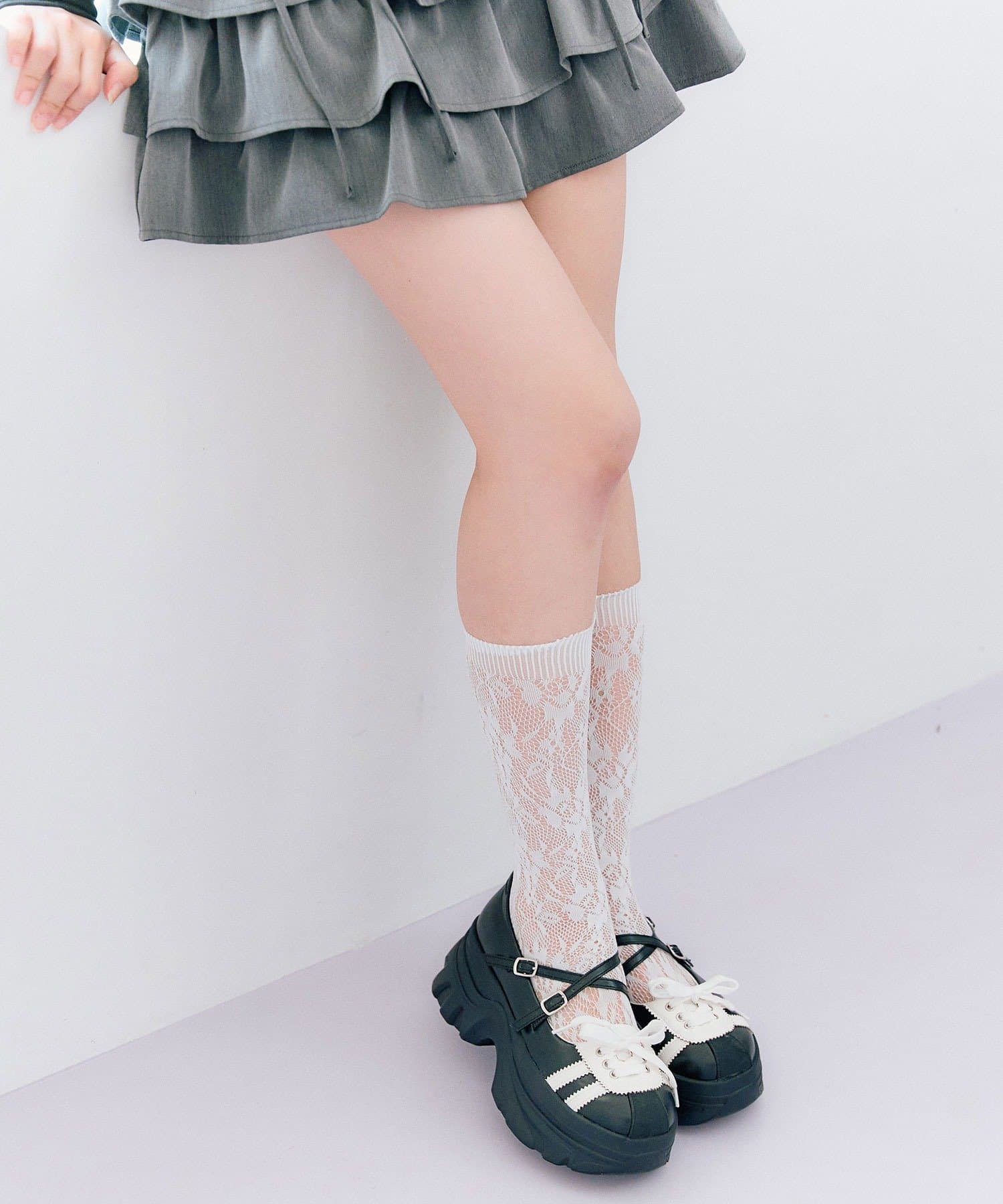 OLIVE des OLIVE(オリーブ デ オリーブ) 【SNSでバズり中】スニーカー風バレーシューズ