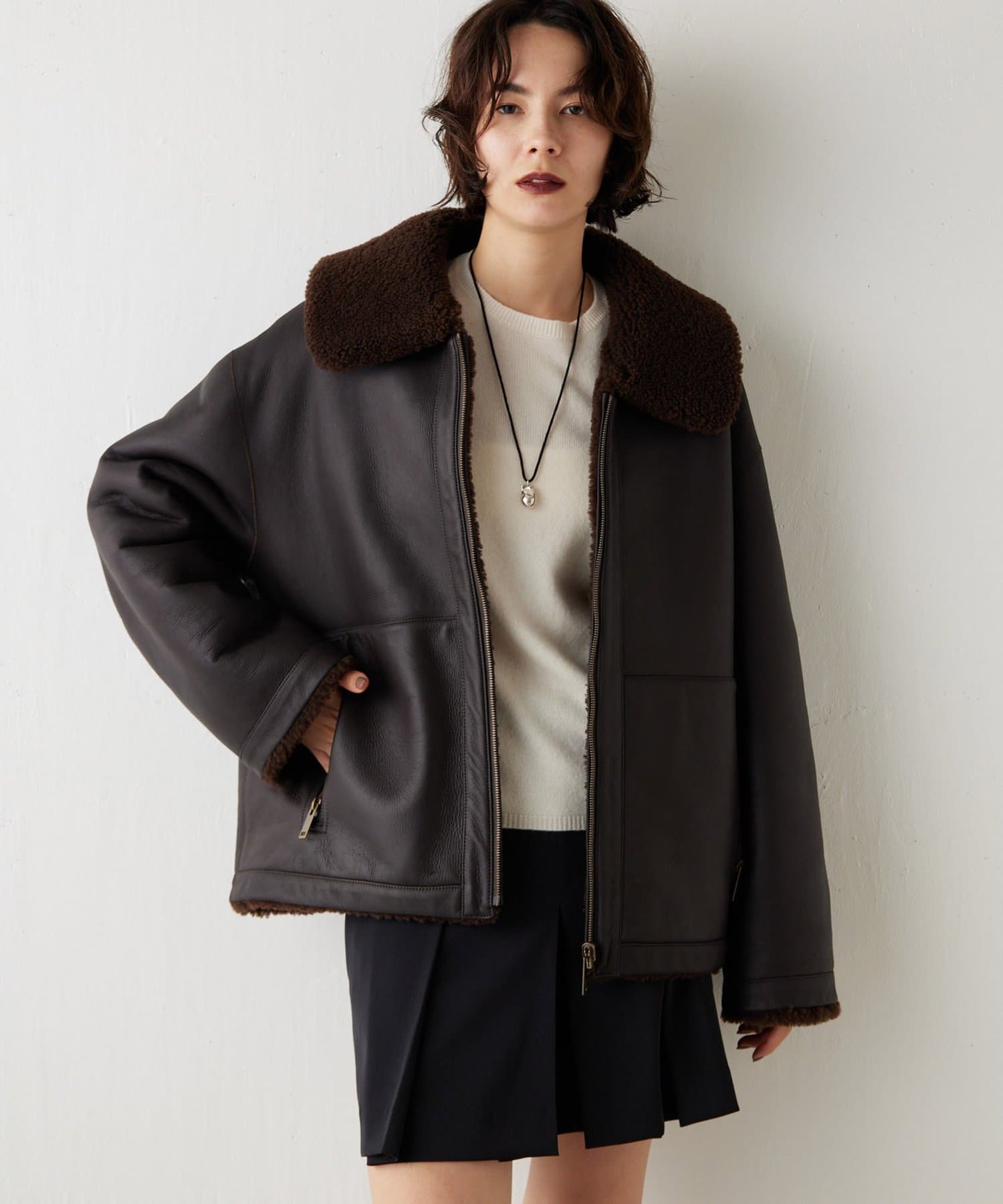 未使用級✨ウィムガゼット ムートンケープコート 2023AW ボア ラムレザー 未使用級✨ウィムガゼット ムートンケープコート 2023AW ボア