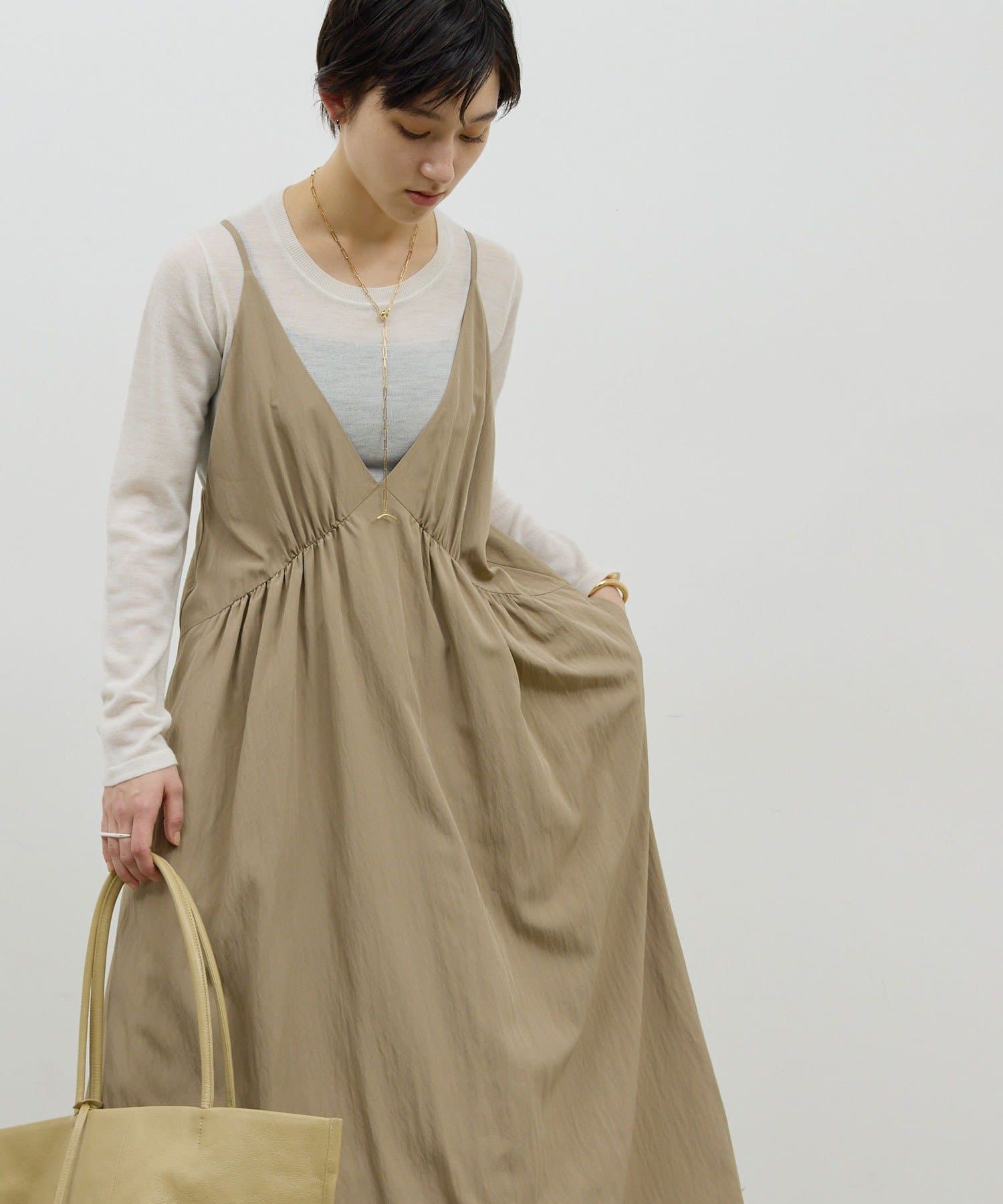 GALLARDAGALANTE(ガリャルダガランテ) 【スッキリ見え/シーズンレス】ディープVキャミワンピース