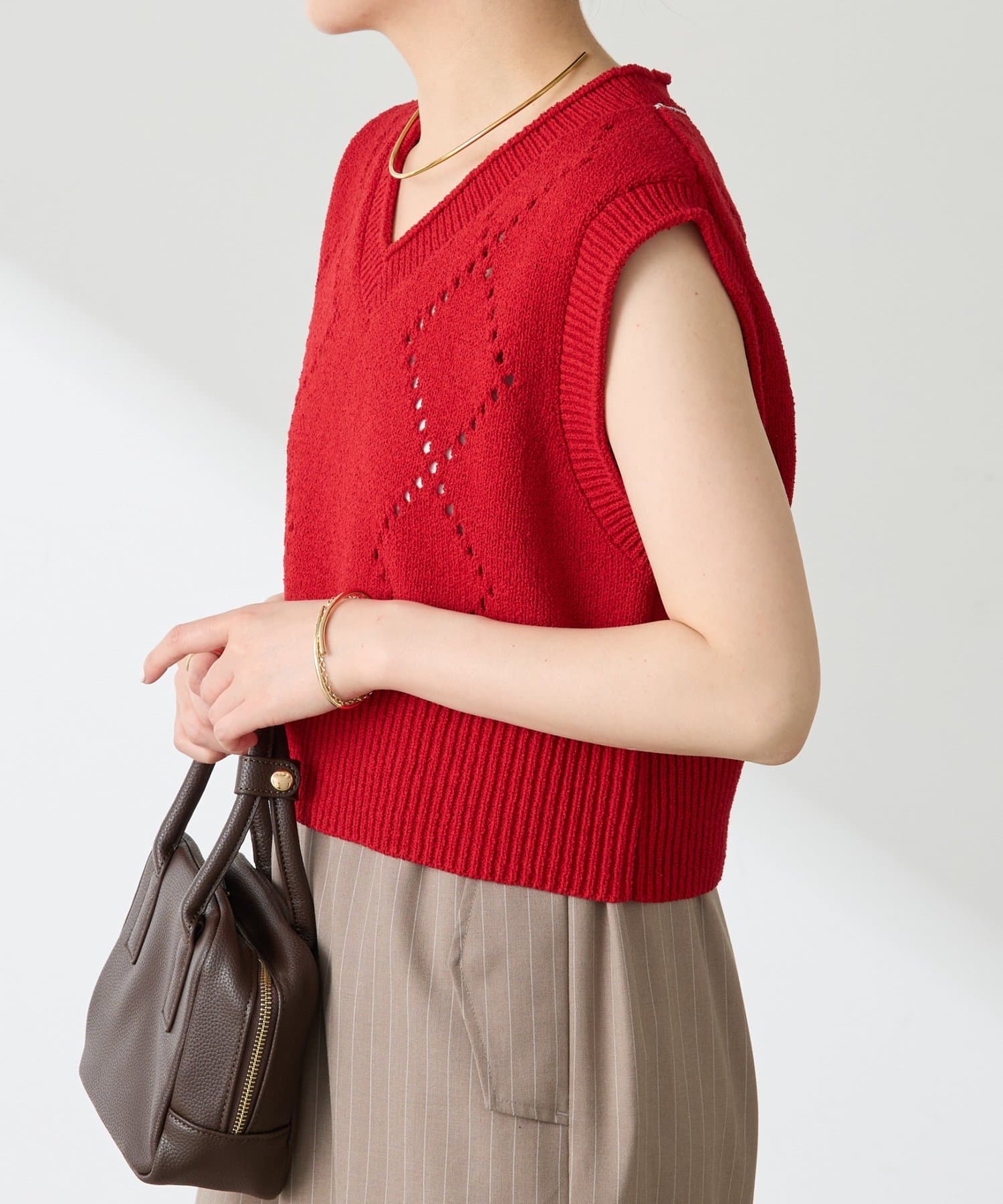 ロングシーズン使える】ショートニットベスト | COLLAGE